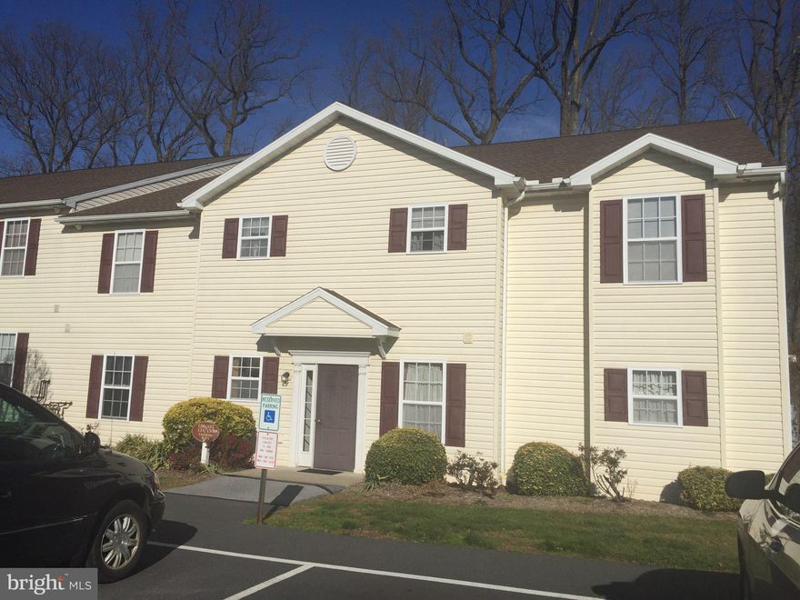 Move-in ready 2nd floor condo.  2BR, 2 BA, Lndry.  All appliances included.  2nd Floor balcony.  Convenient location just off Rte 422 at Neversink Rd.