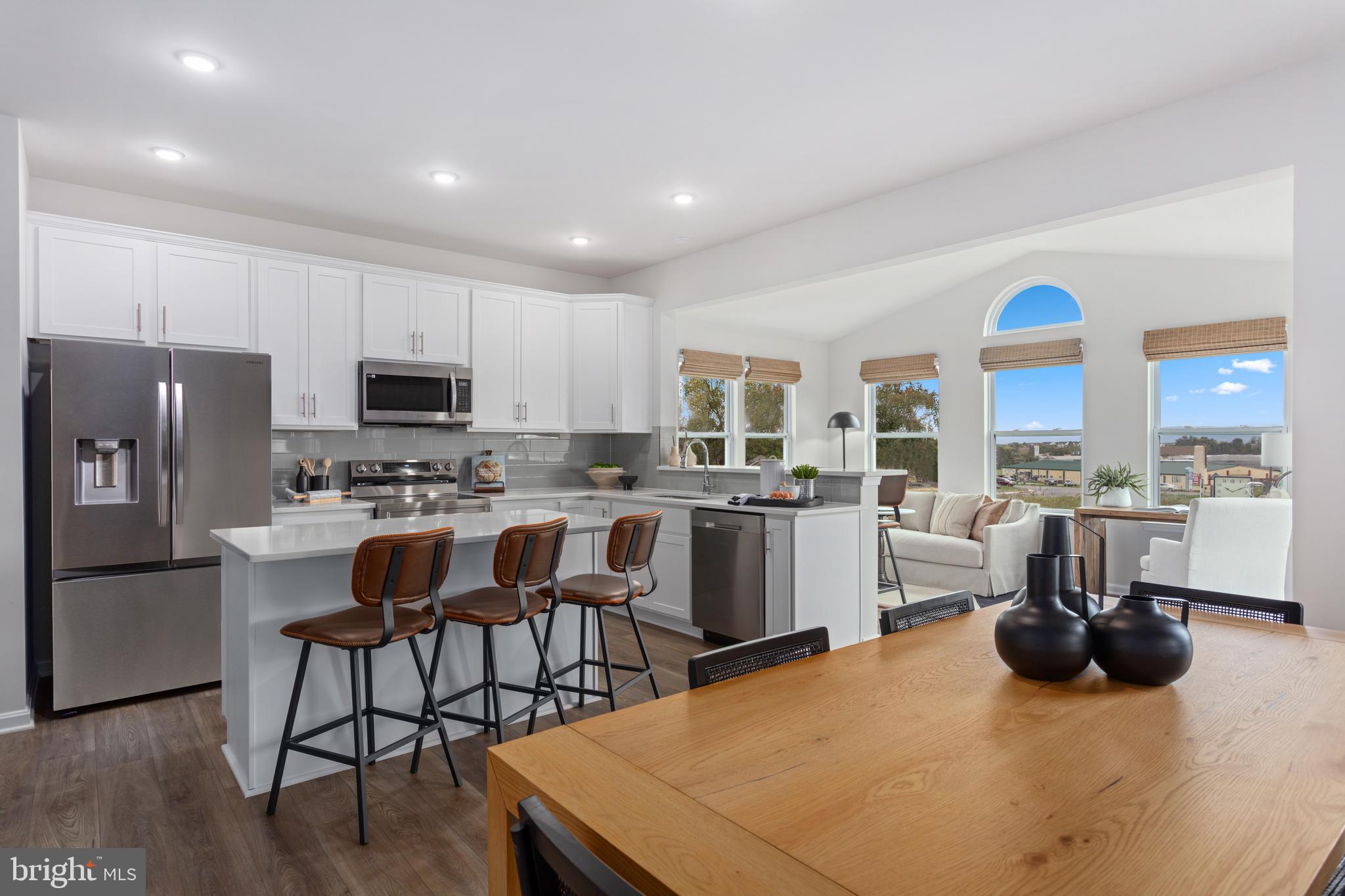 6 HILLSDALE DRIVE