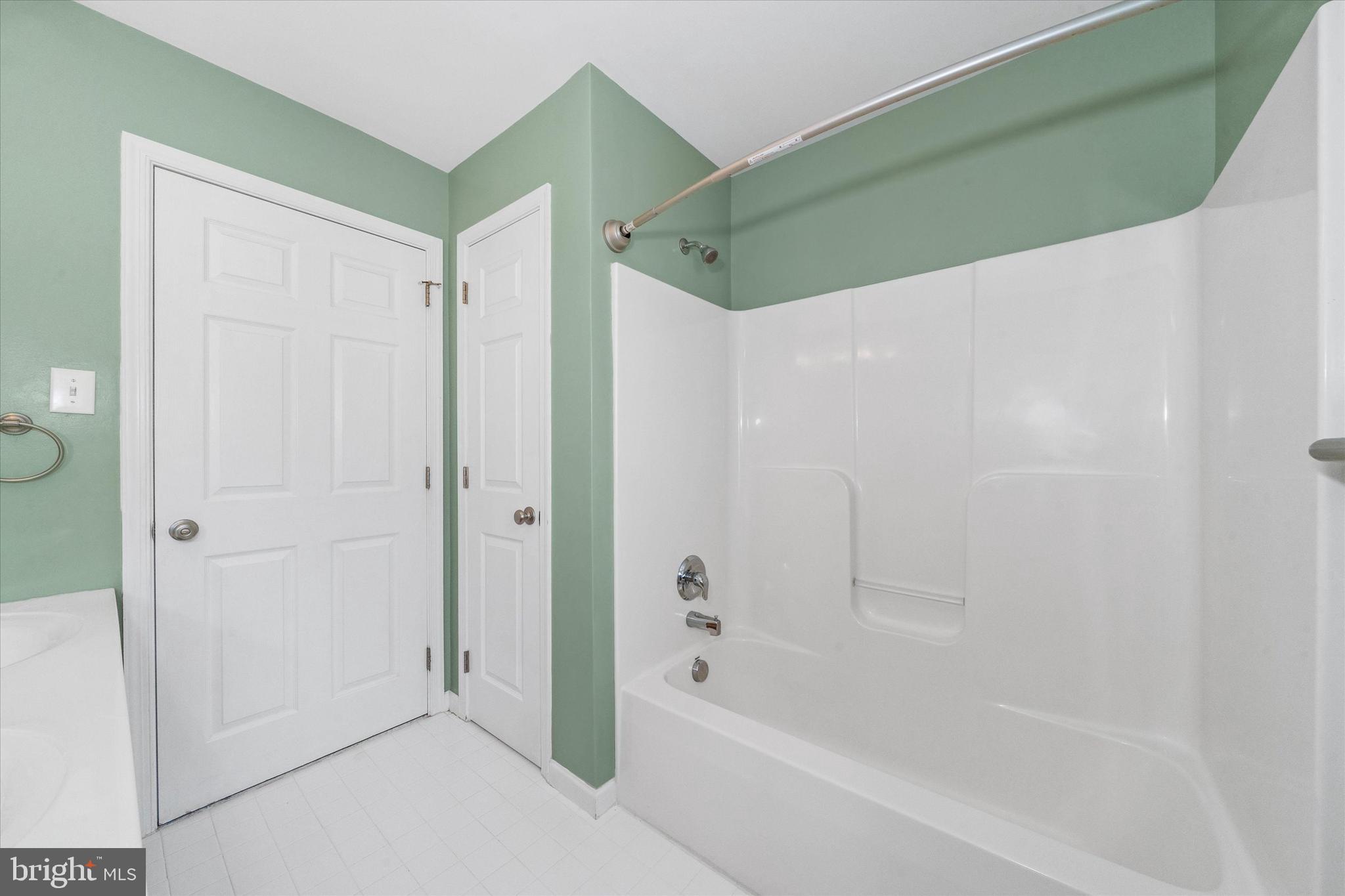 CENTURY OAK - Residential