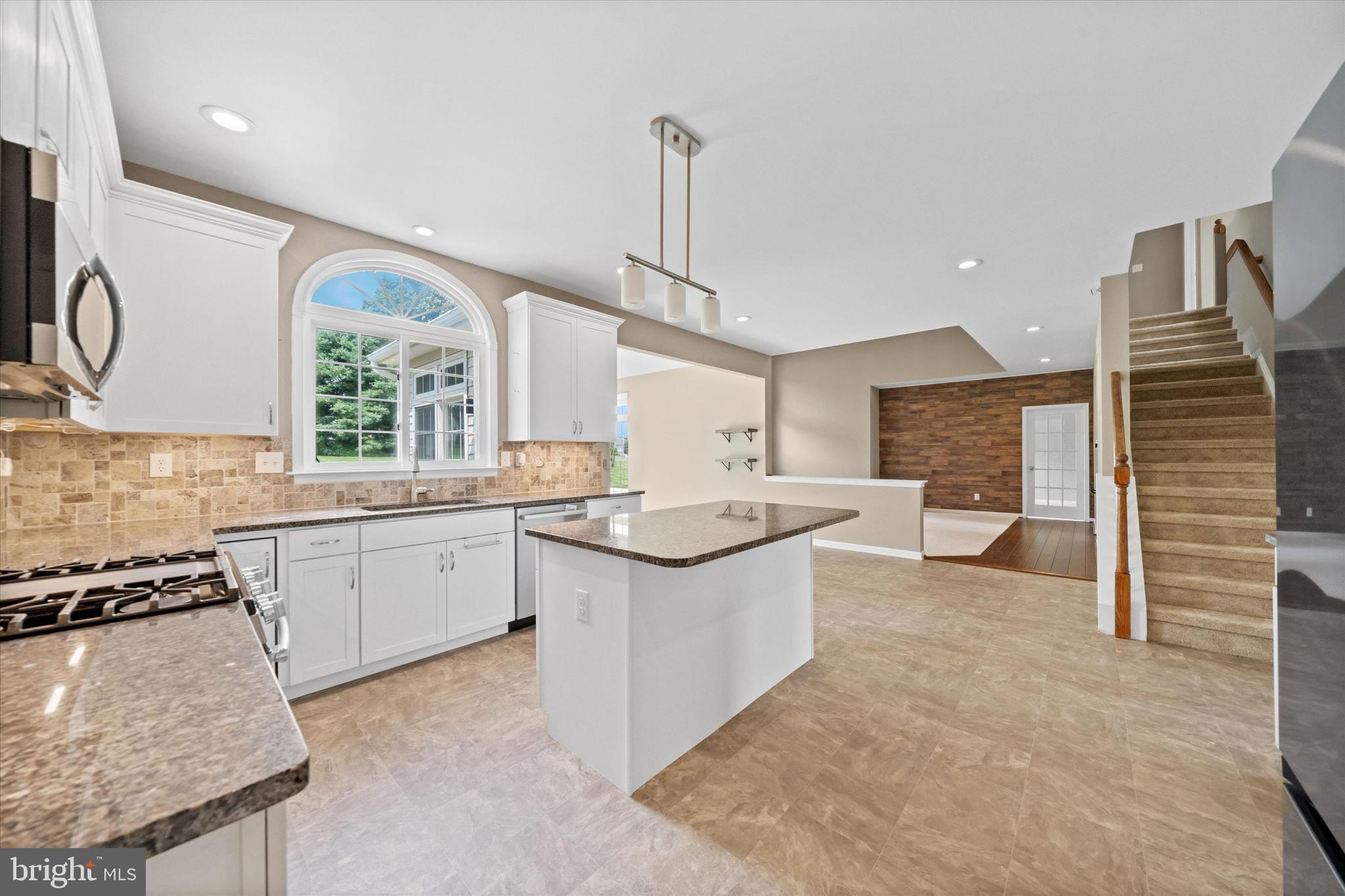 CENTURY OAK - Residential