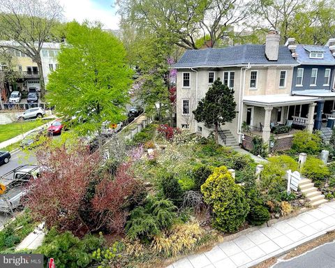 2202 CATHEDRAL AVENUE NW WASHINGTON DC 20008