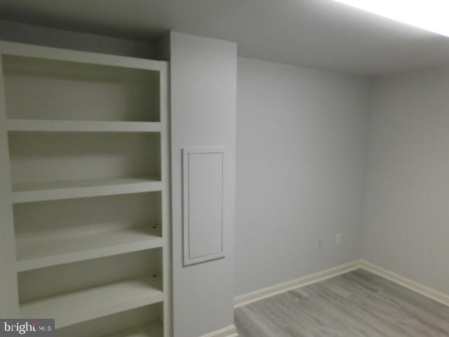 COLONY PARK - Residential Lease