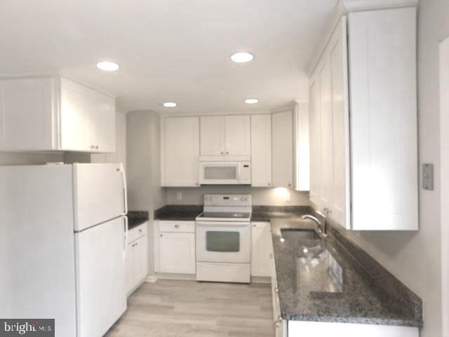 COLONY PARK - Residential Lease