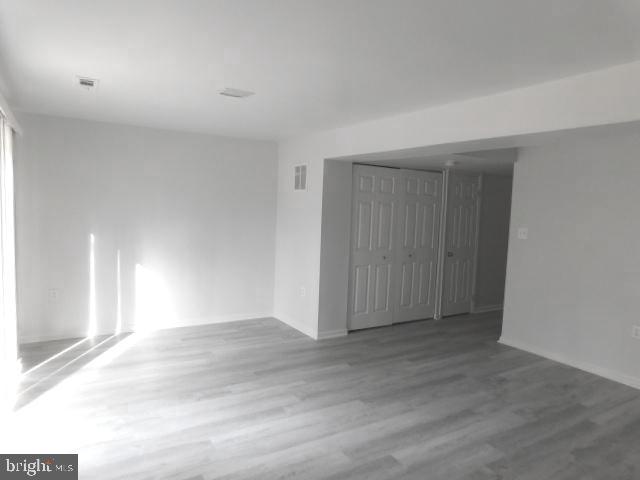COLONY PARK - Residential Lease