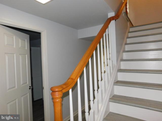 COLONY PARK - Residential Lease
