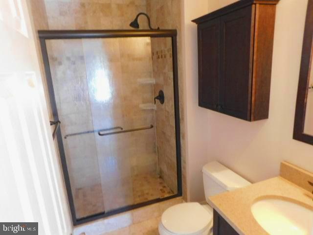 COLONY PARK - Residential Lease
