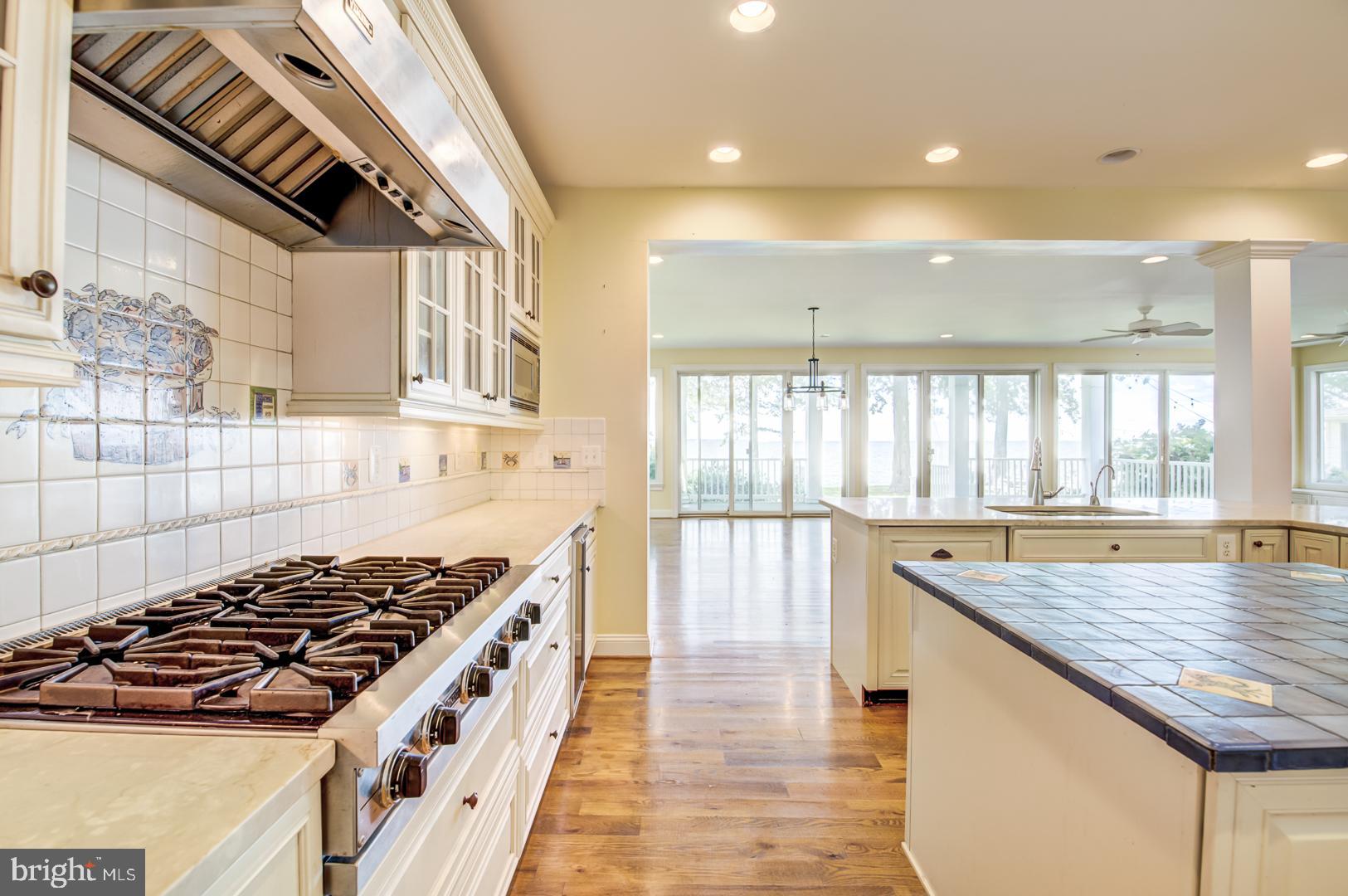 NORTH BEACH PARK - Residential