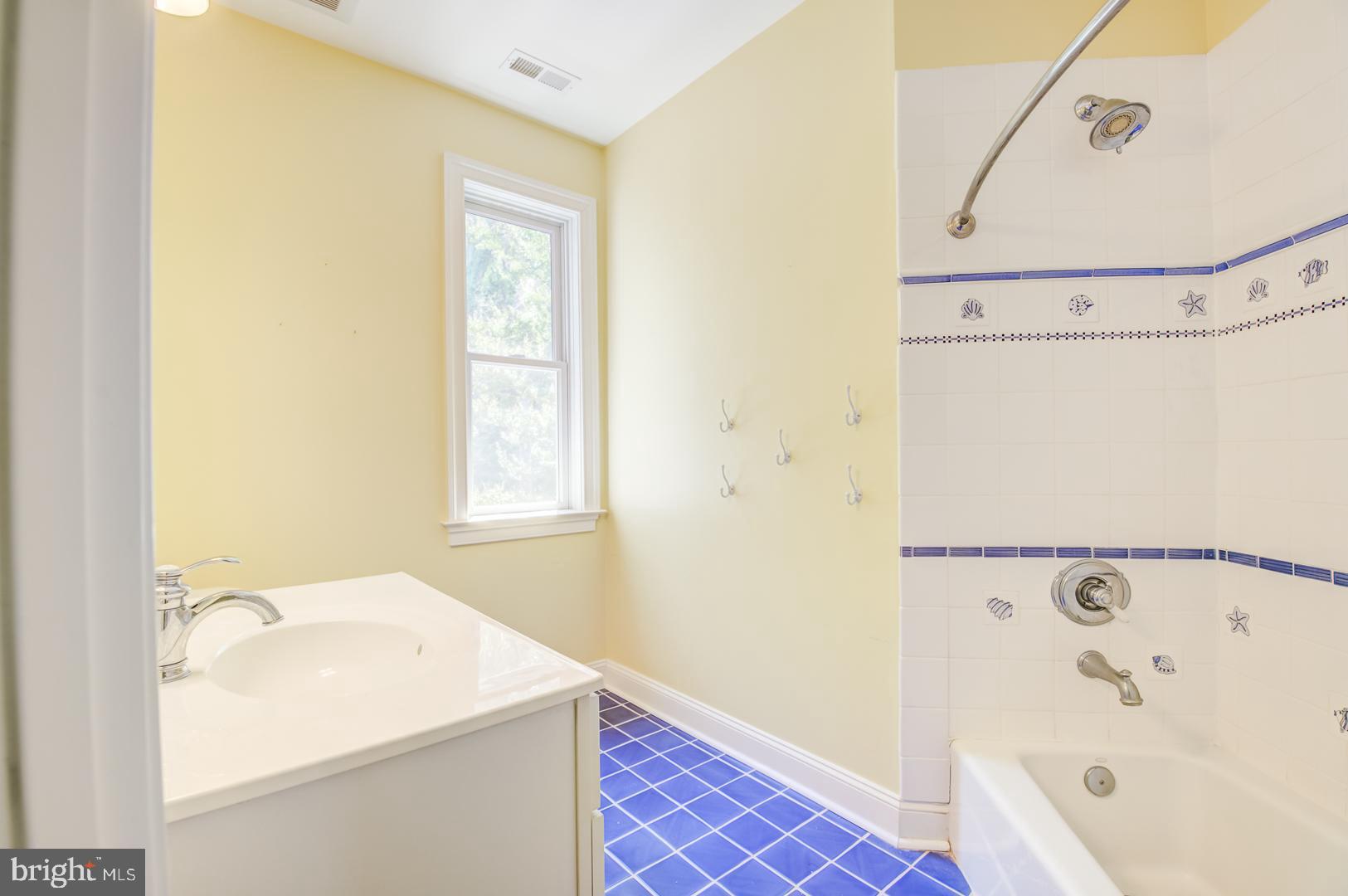 NORTH BEACH PARK - Residential