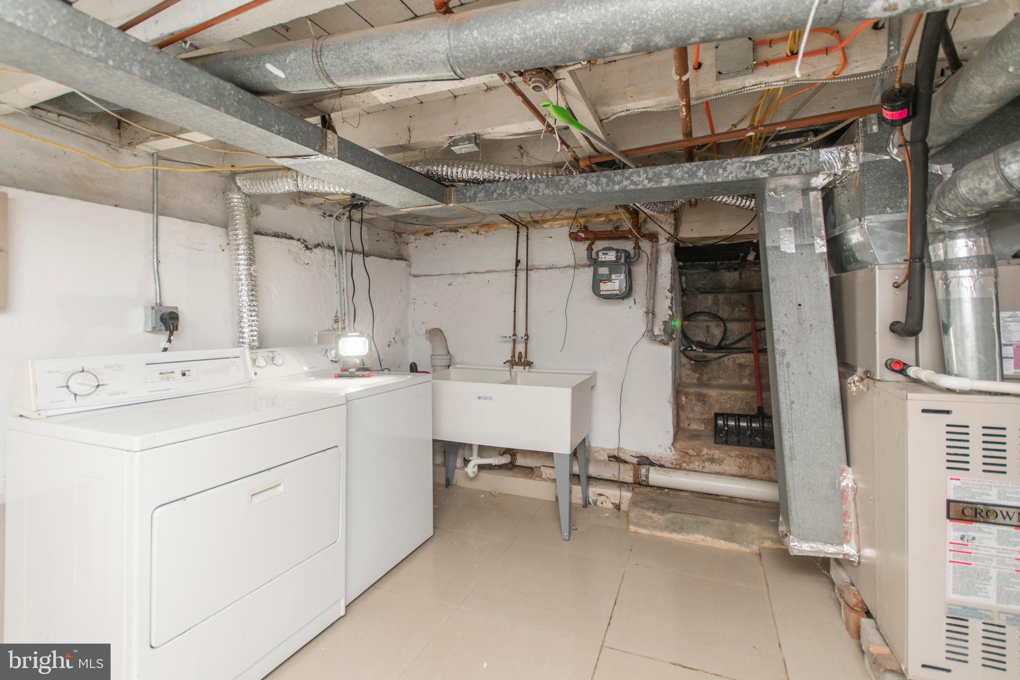 DICKINSON NARROWS - Residential