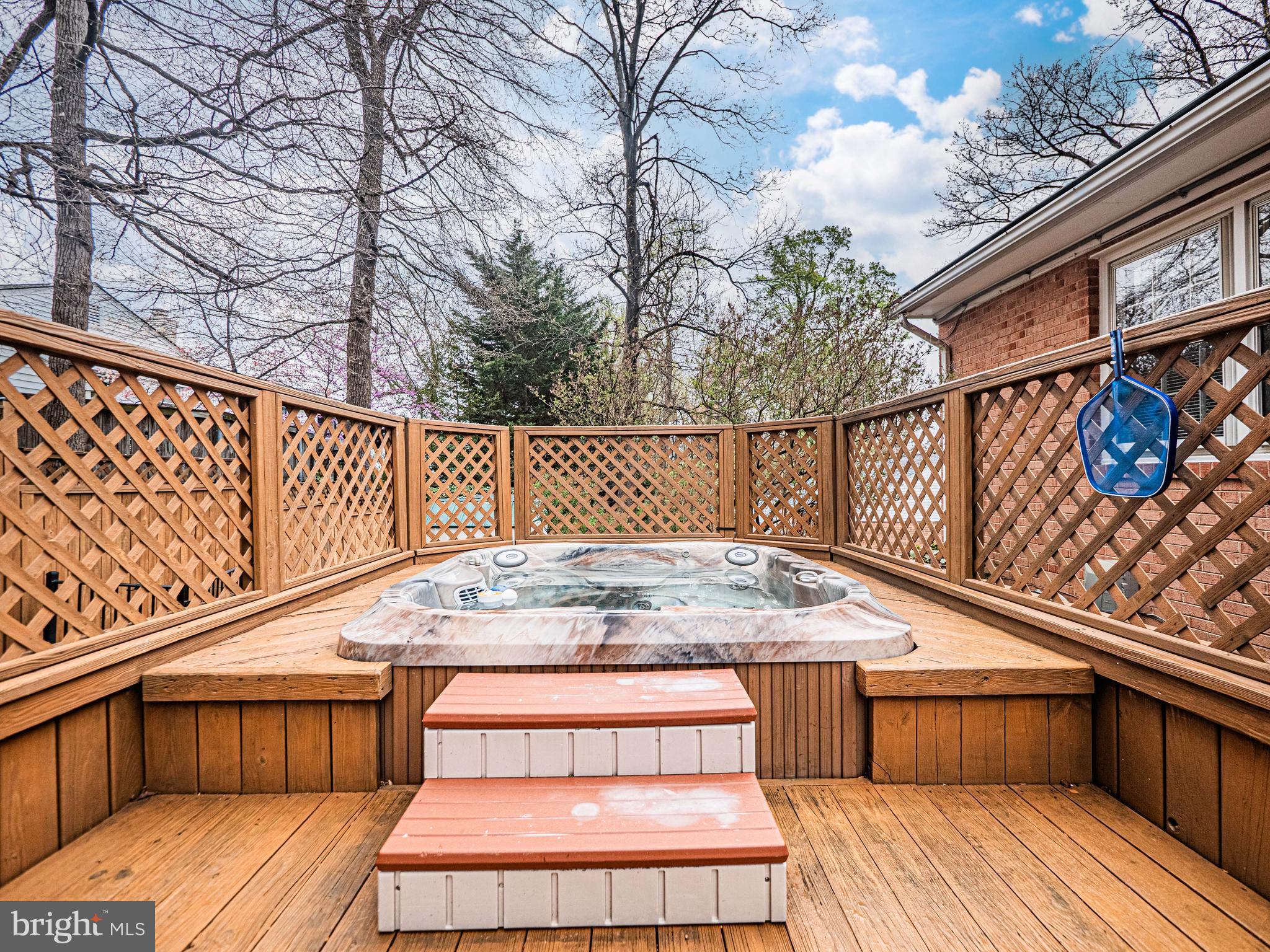 FALLS HILL - Residential