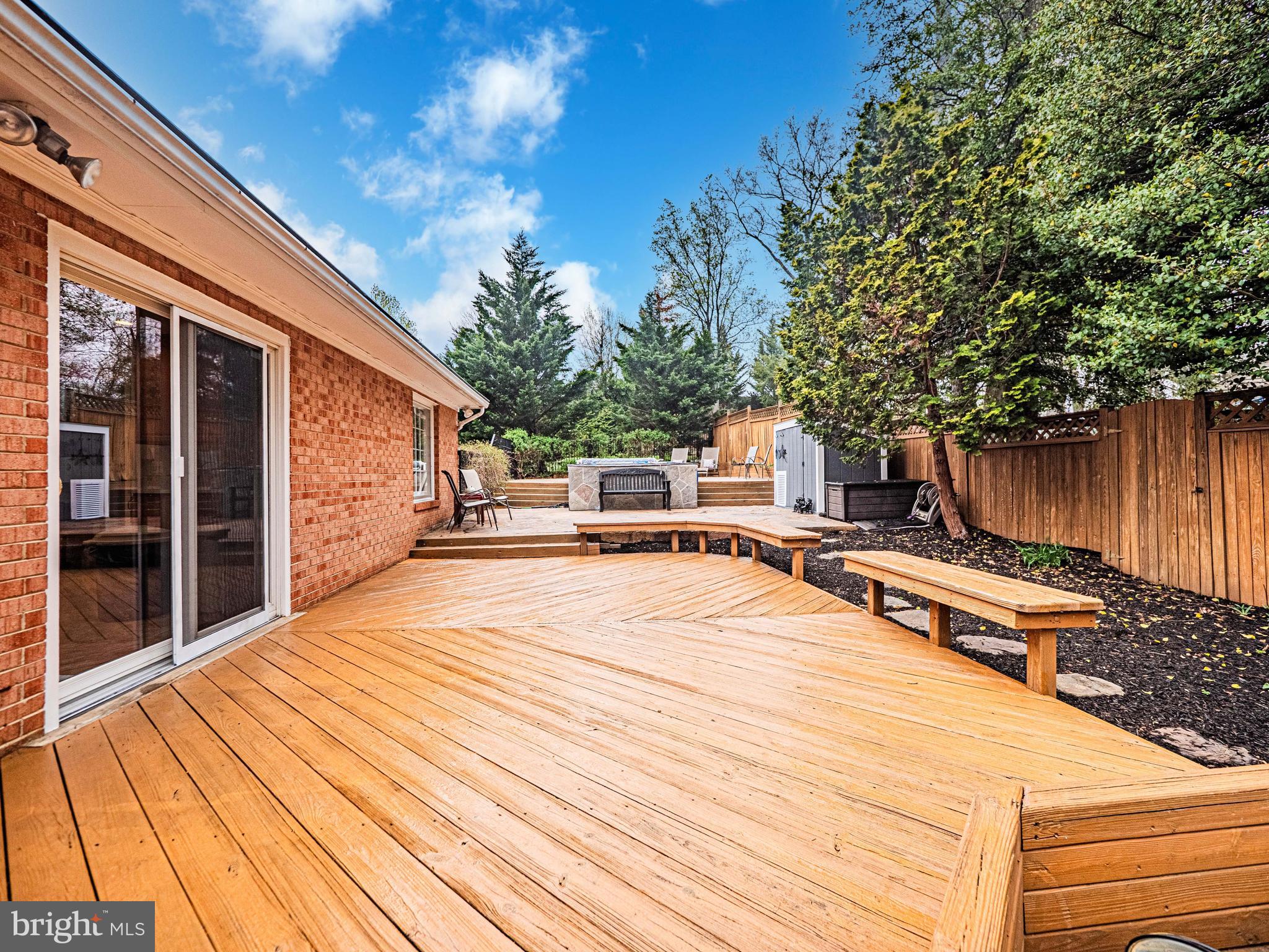 FALLS HILL - Residential