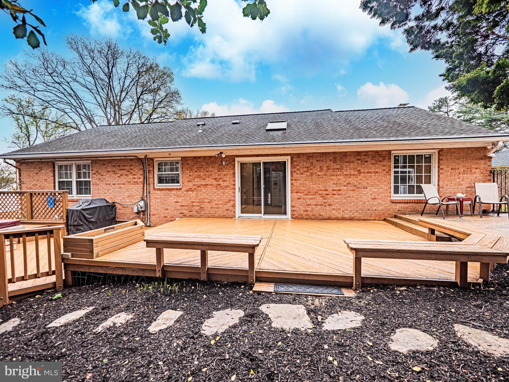 FALLS HILL - Residential