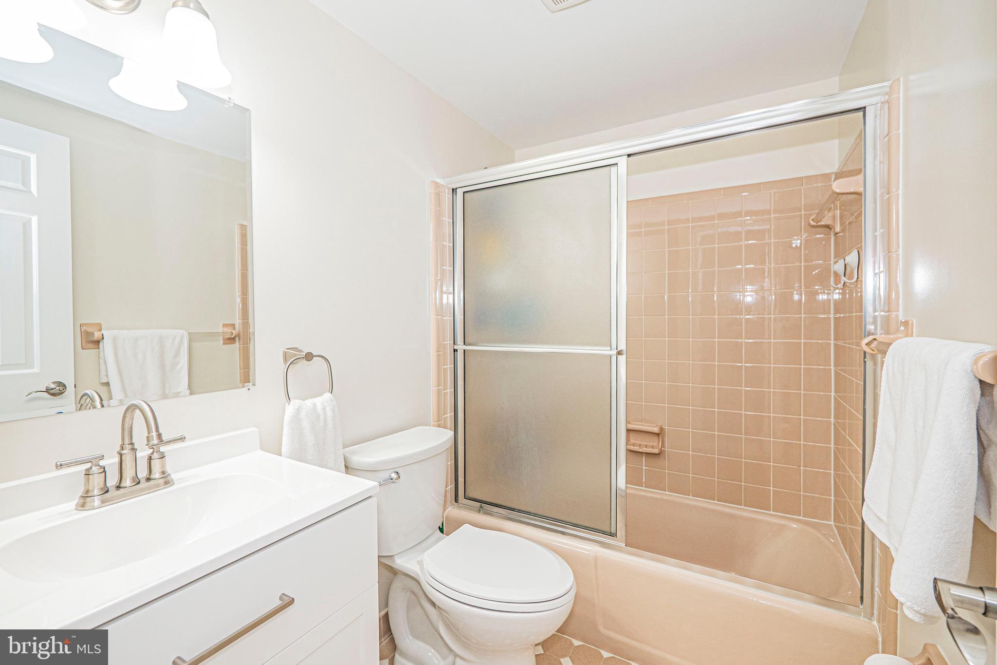 FALLS HILL - Residential