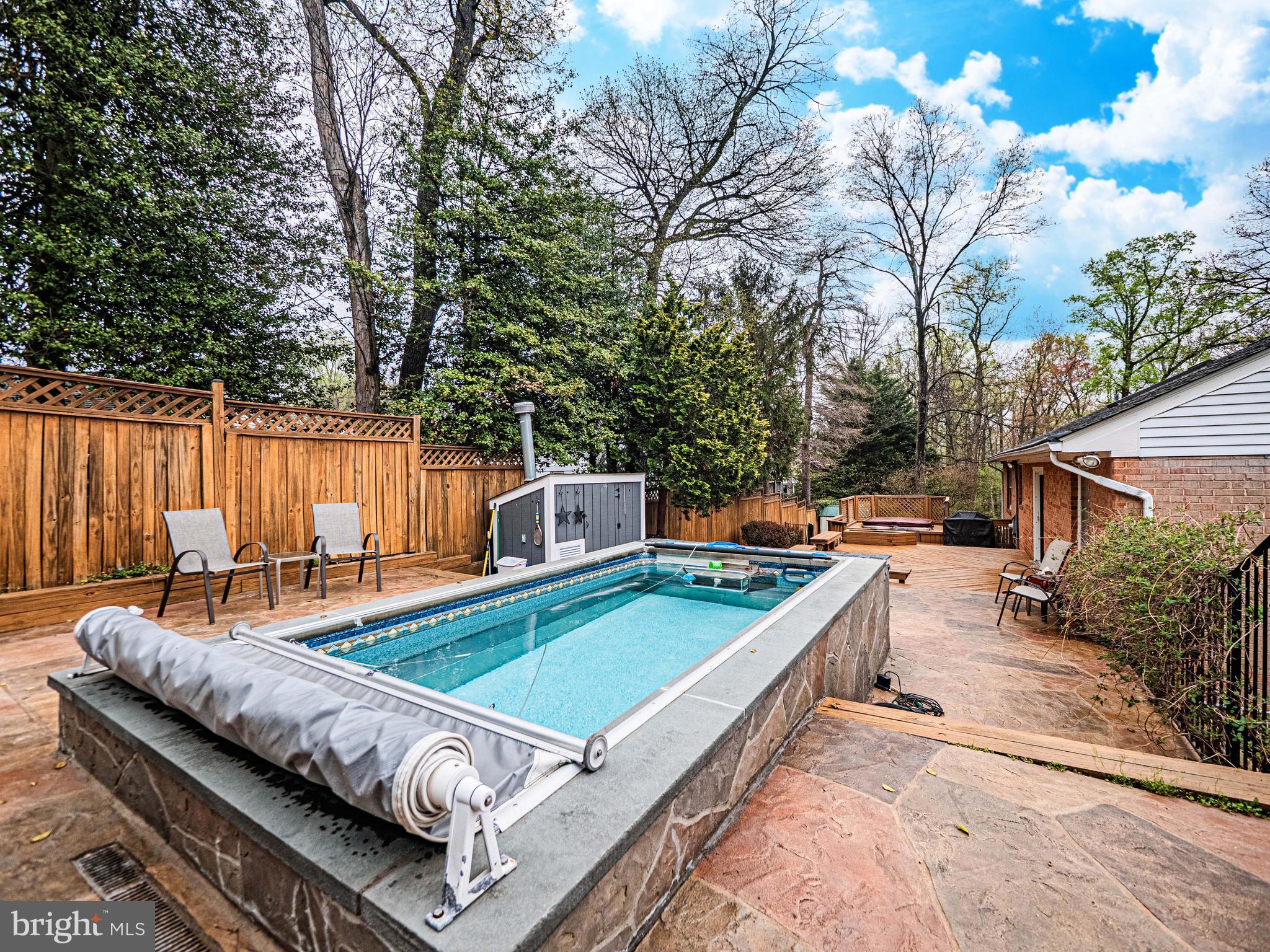 FALLS HILL - Residential