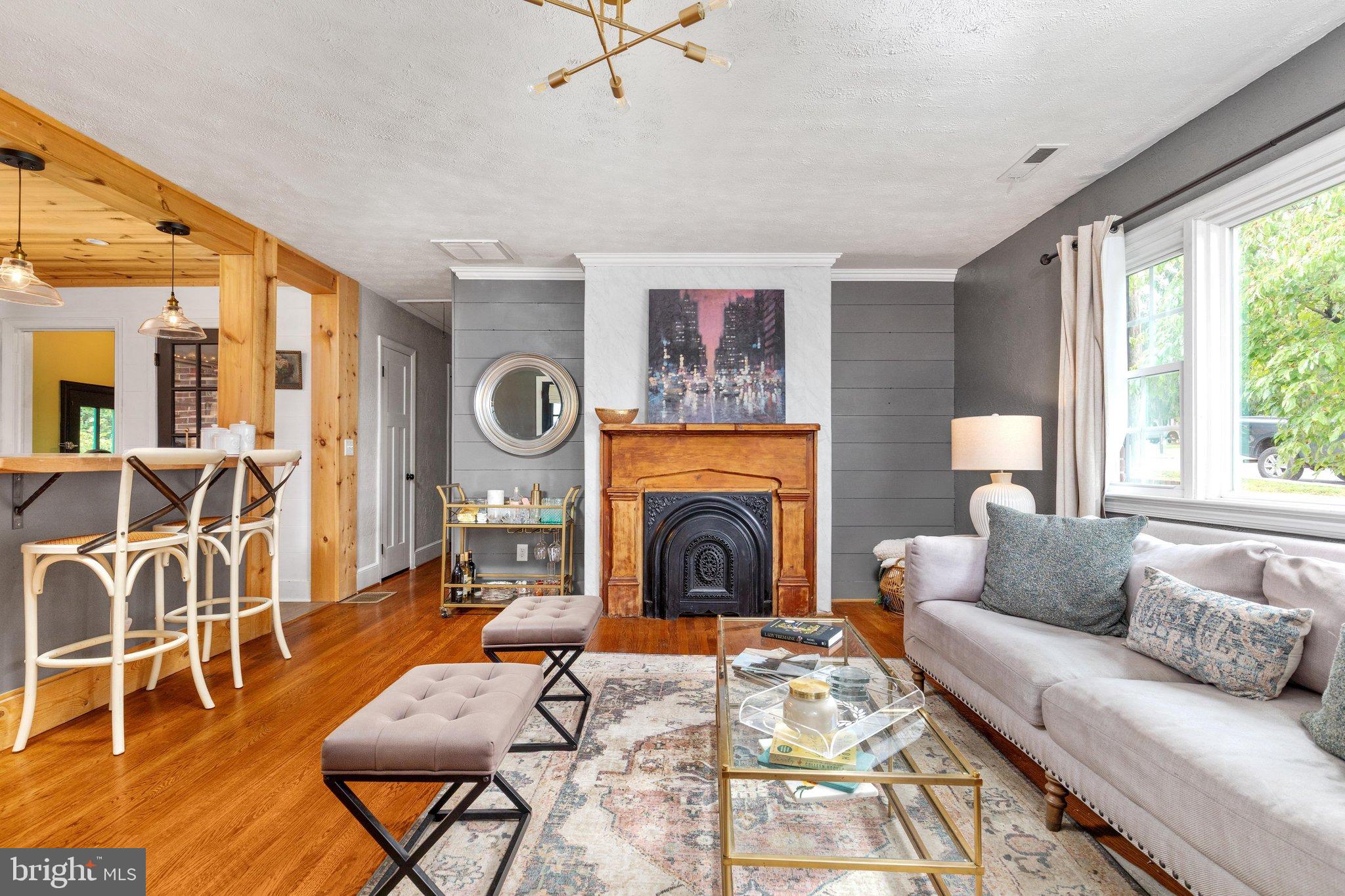 1022 BRAXTON ROAD