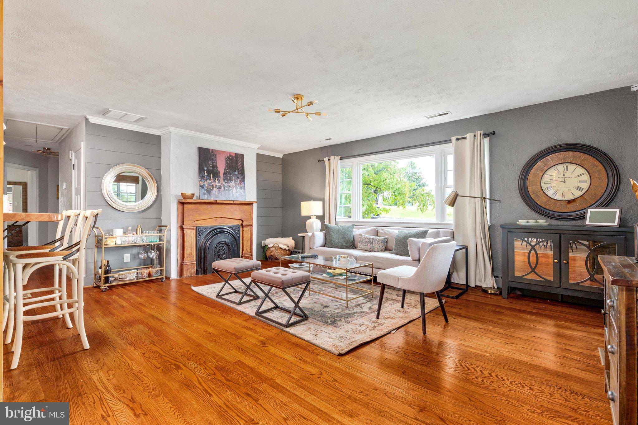 1022 BRAXTON ROAD