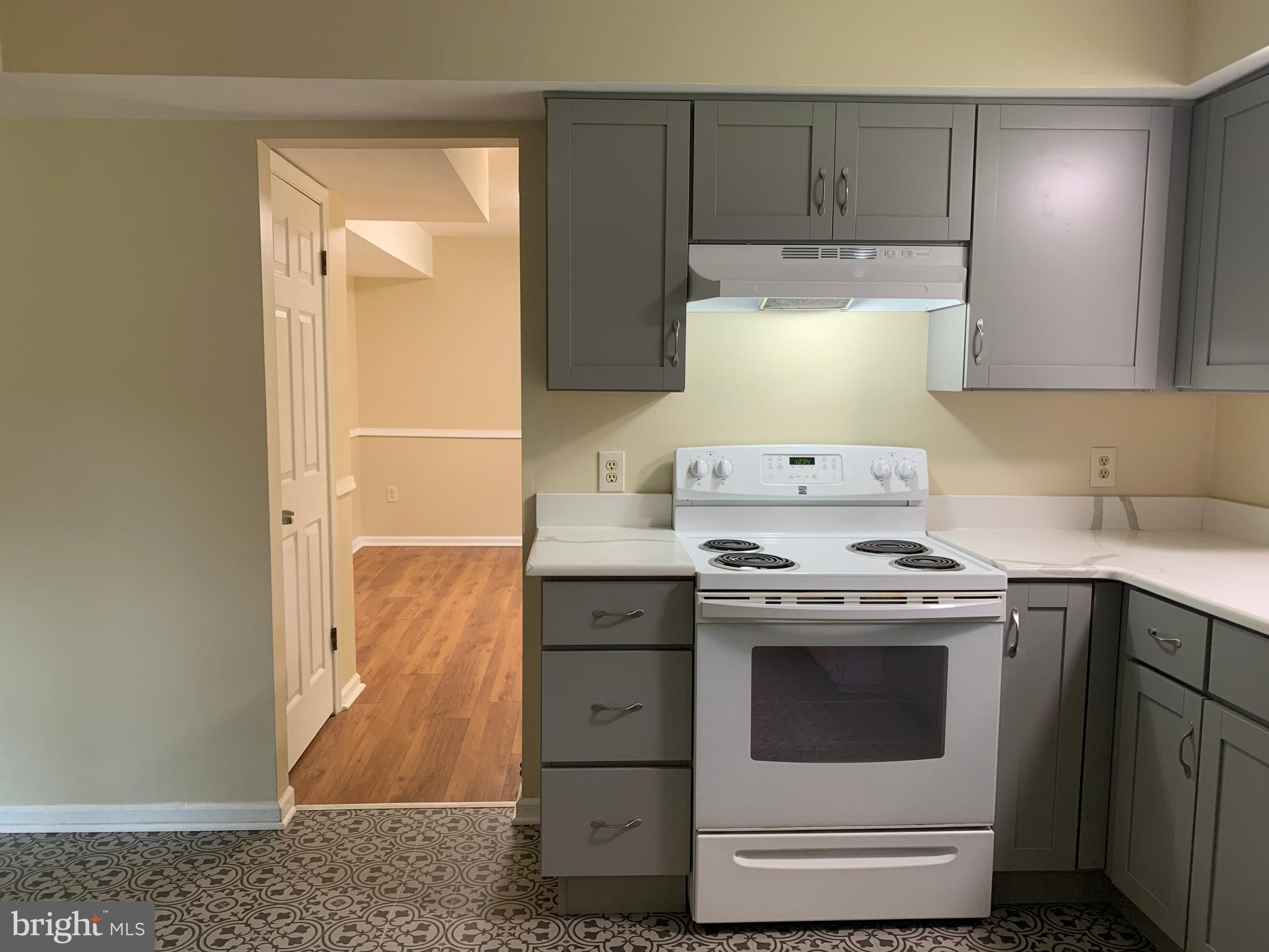 000 - Residential Lease