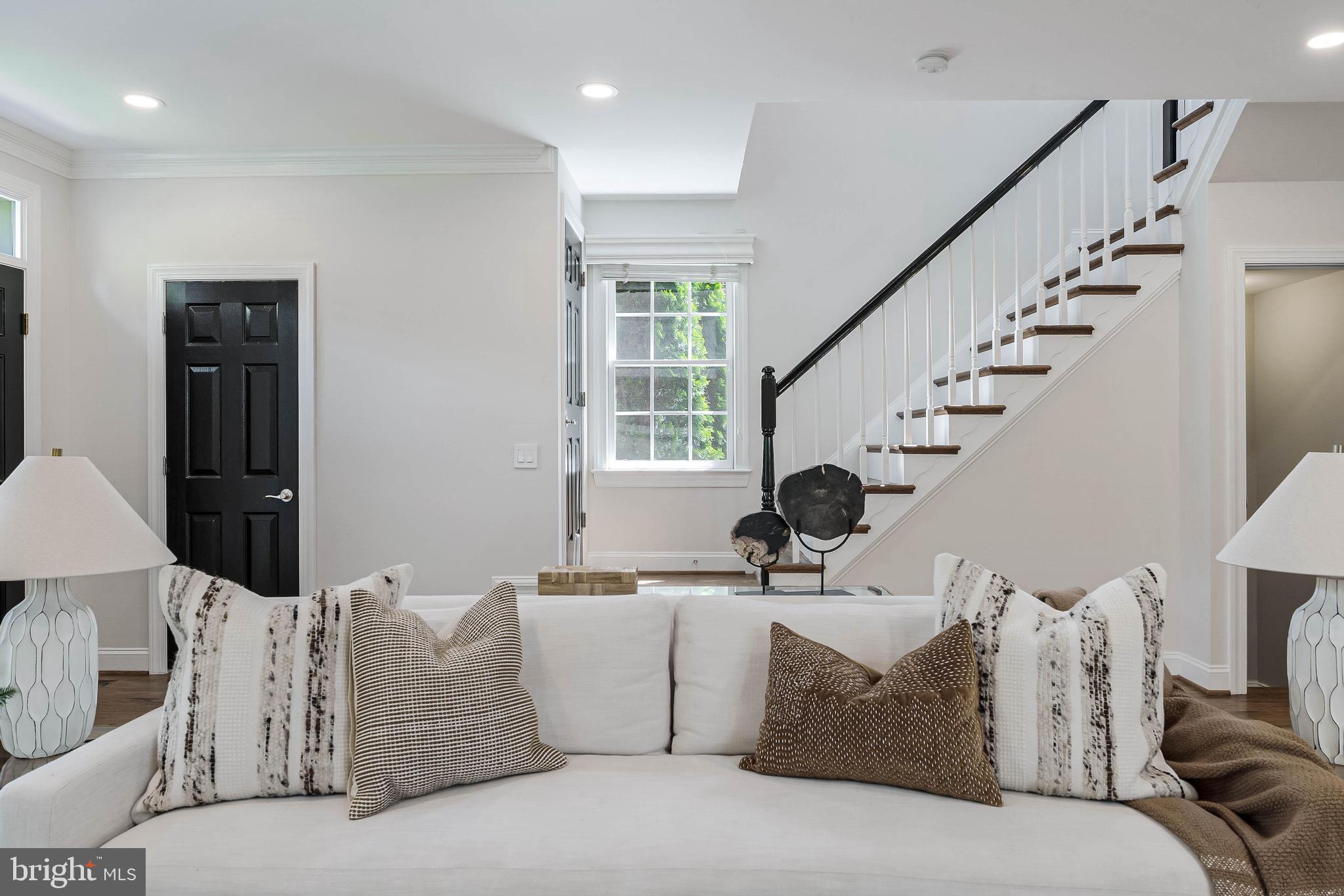 WEST MC LEAN - Residential