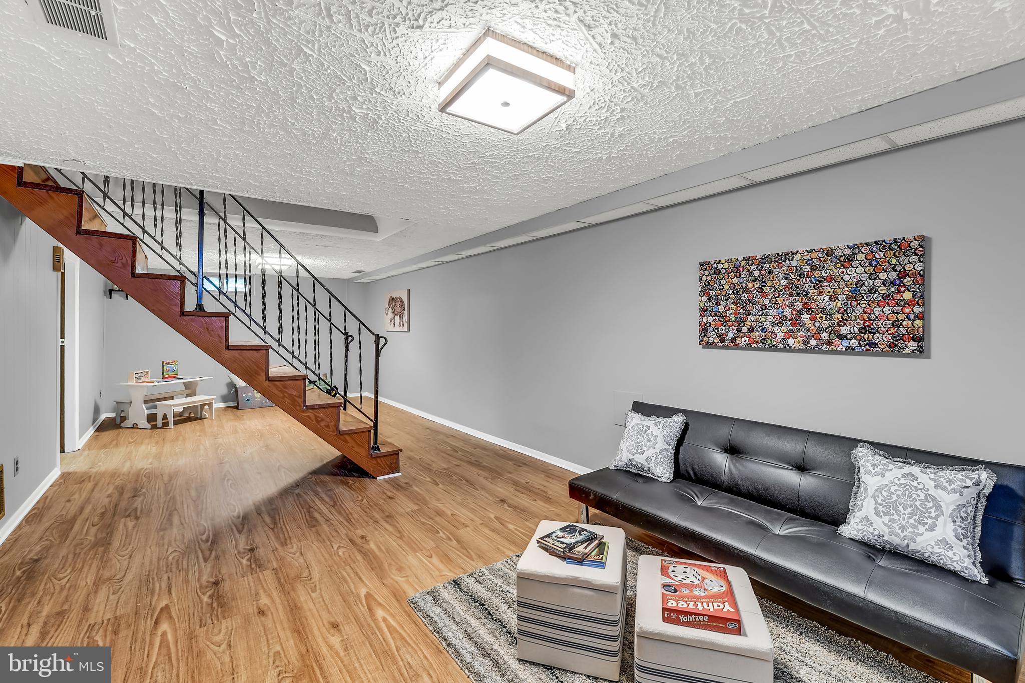 HILLENDALE PARK - Residential