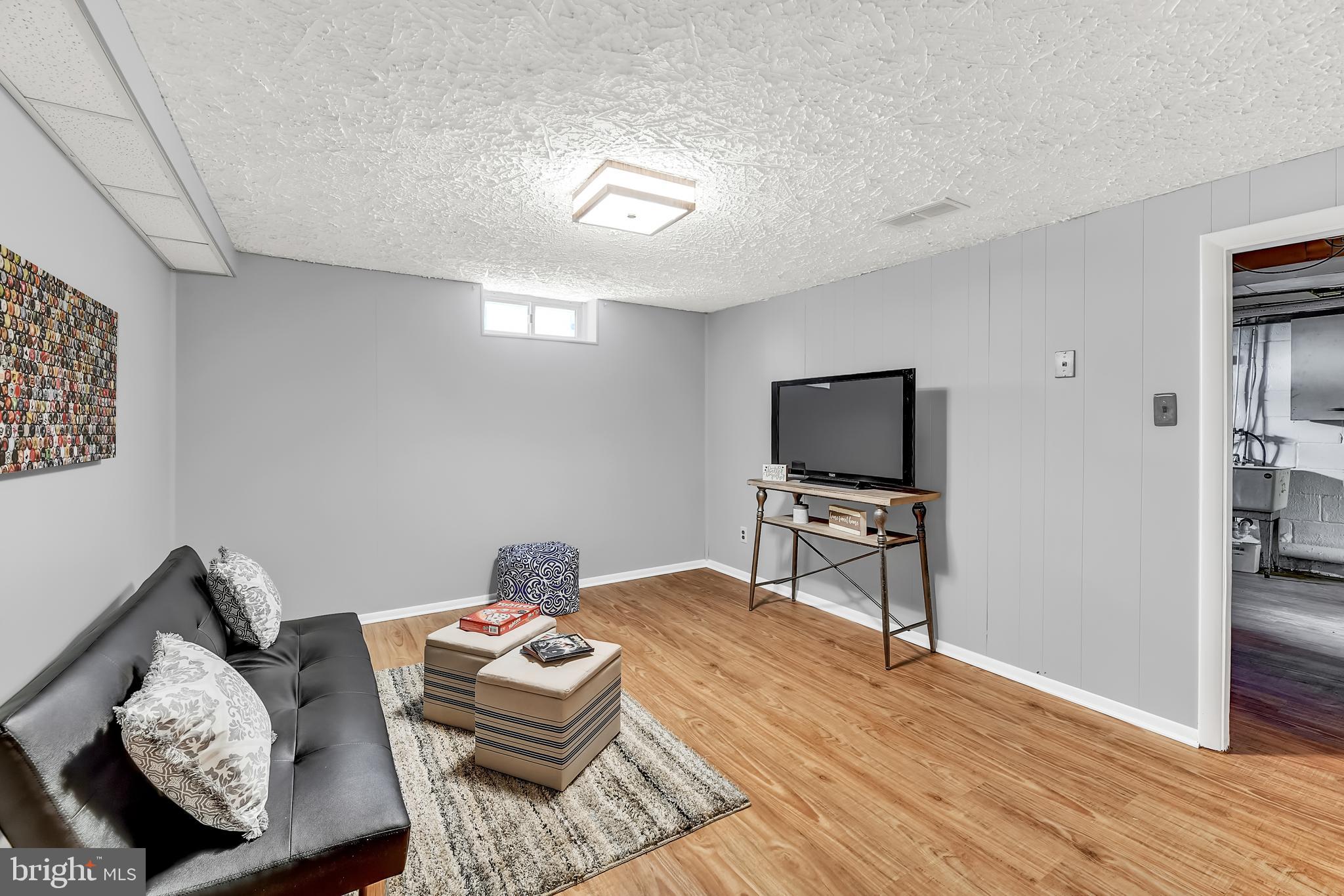 HILLENDALE PARK - Residential