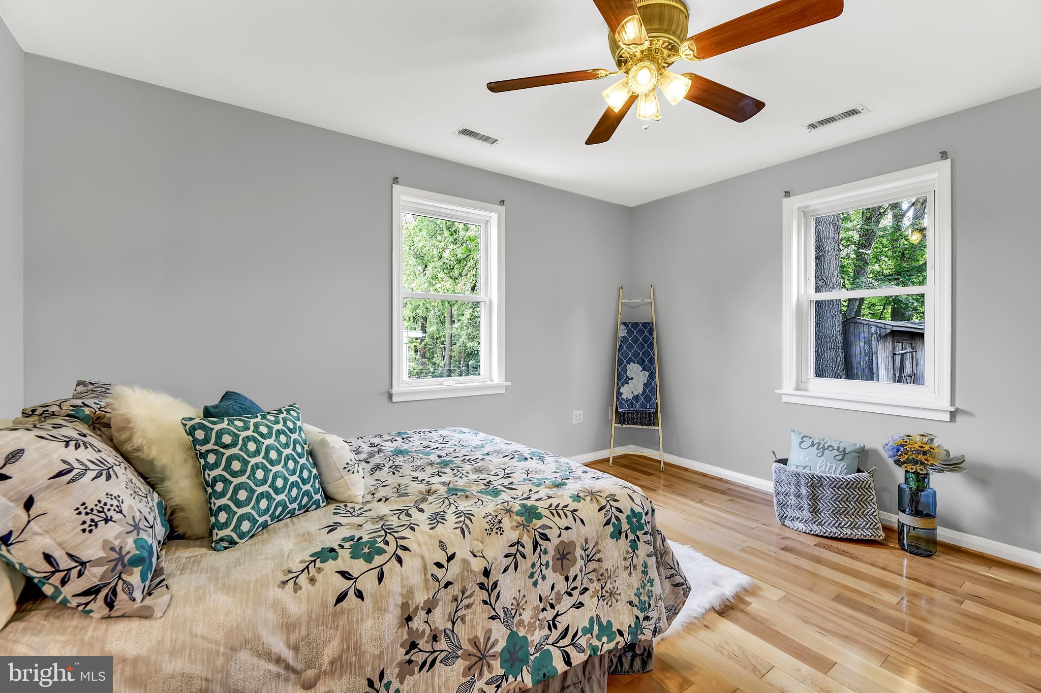 HILLENDALE PARK - Residential