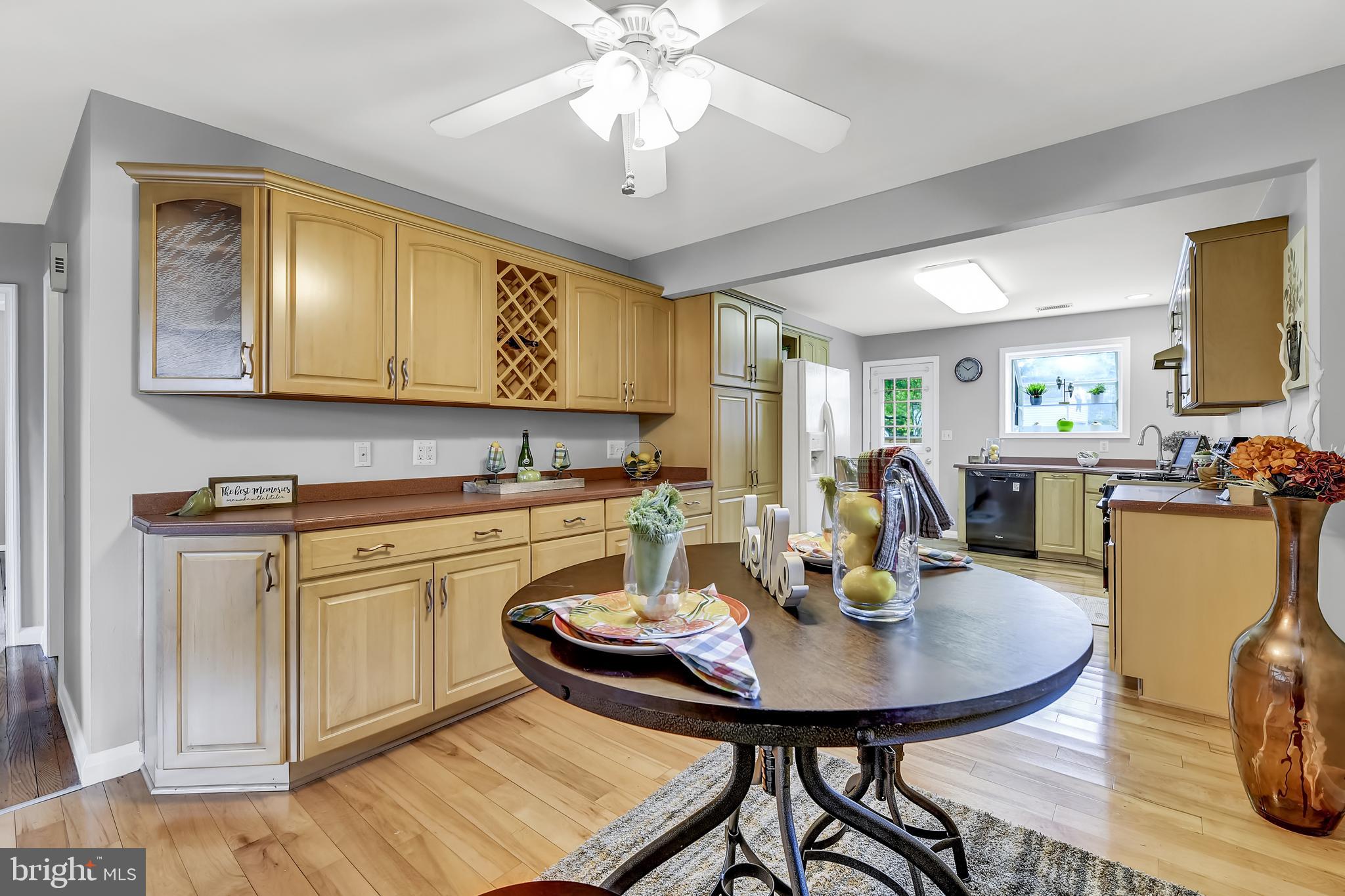 HILLENDALE PARK - Residential