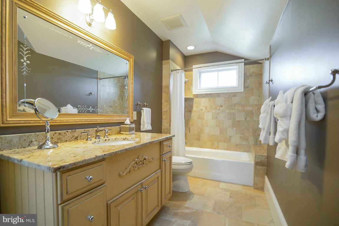 BACK BAY BEACH - Residential