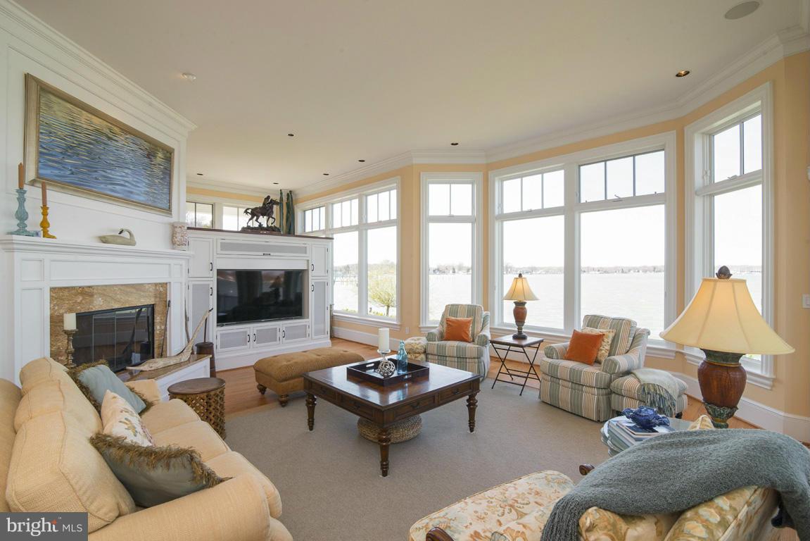 BACK BAY BEACH - Residential