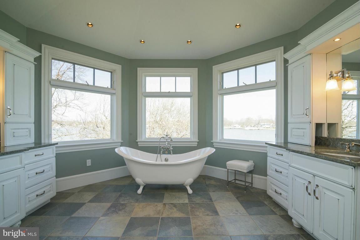 BACK BAY BEACH - Residential