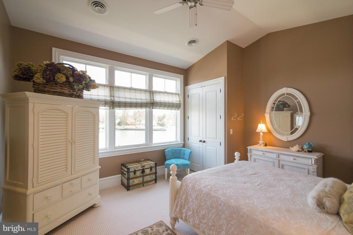 BACK BAY BEACH - Residential