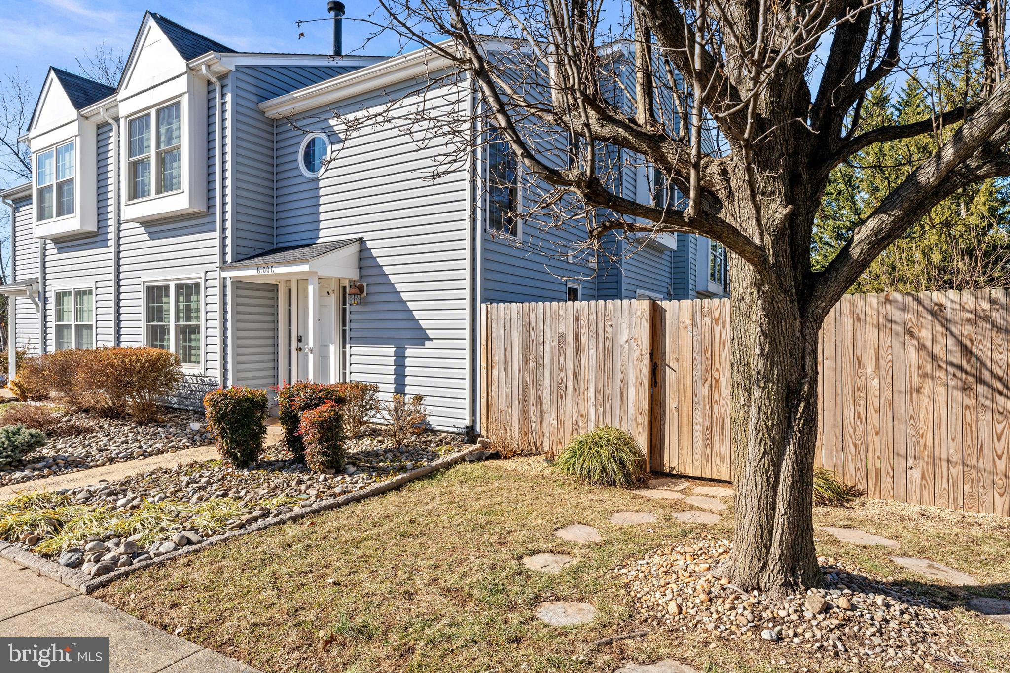 6100 HOSKINS HOLLOW CIRCLE C