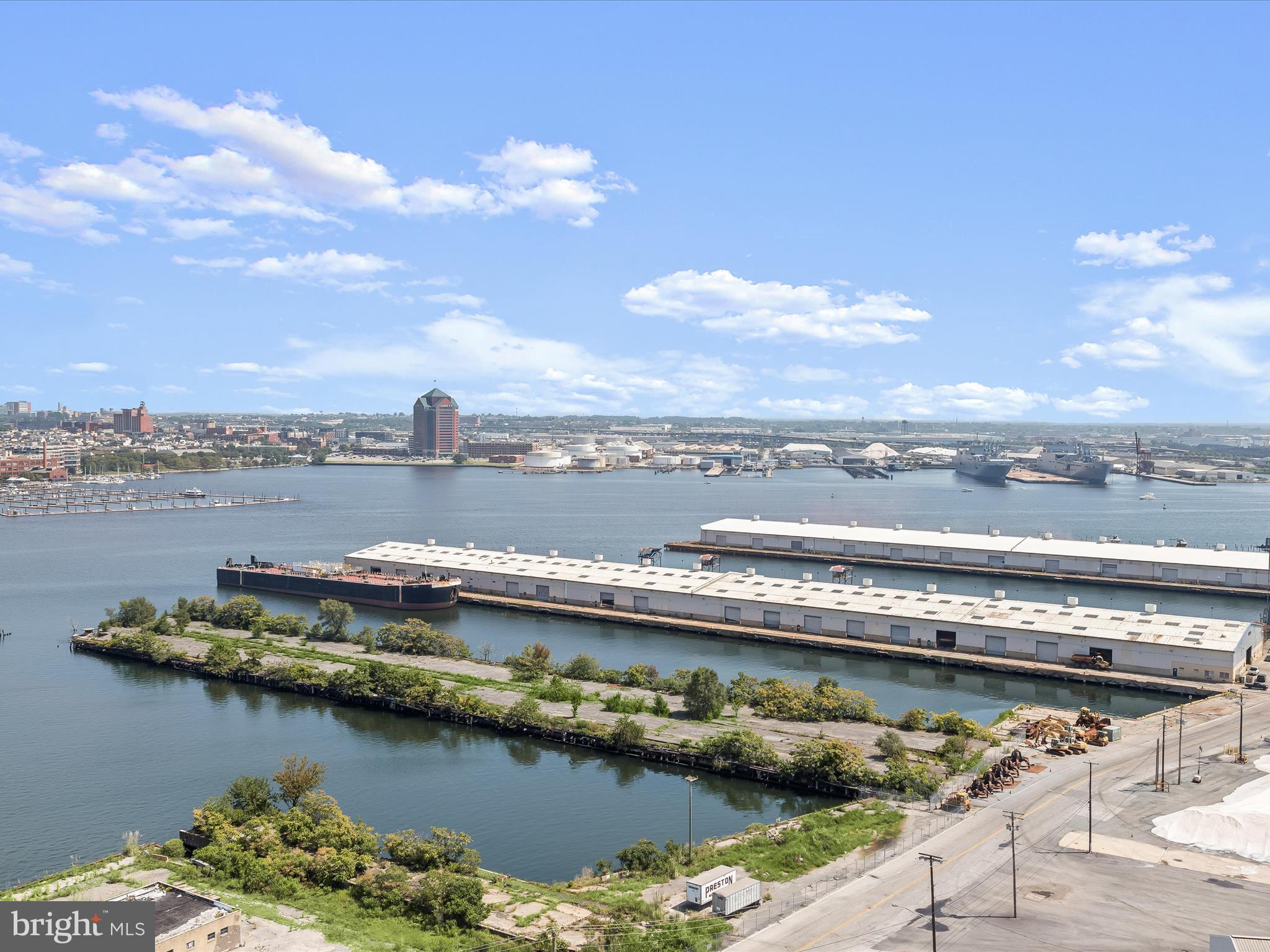 LOCUST POINT - Residential