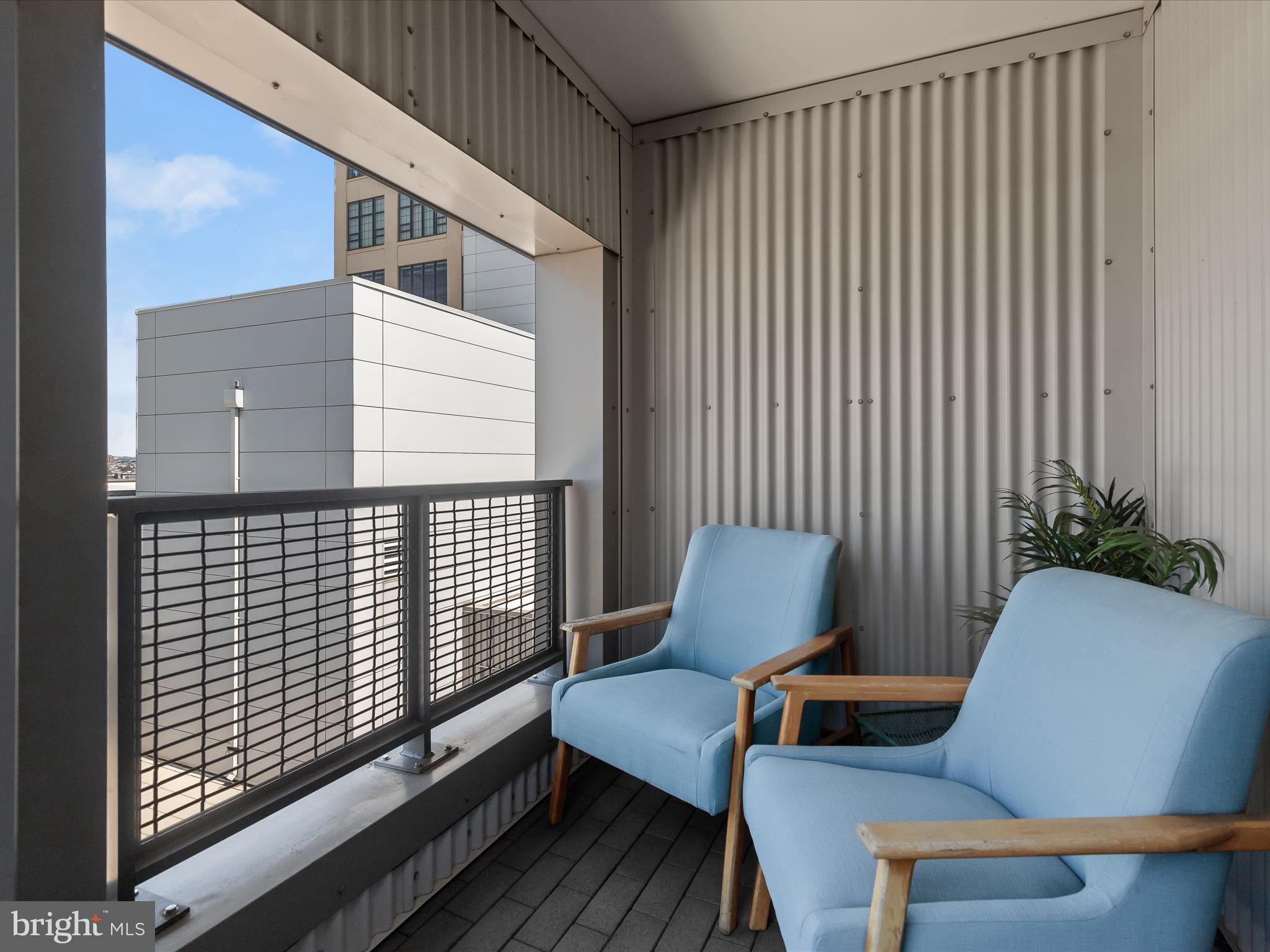 LOCUST POINT - Residential