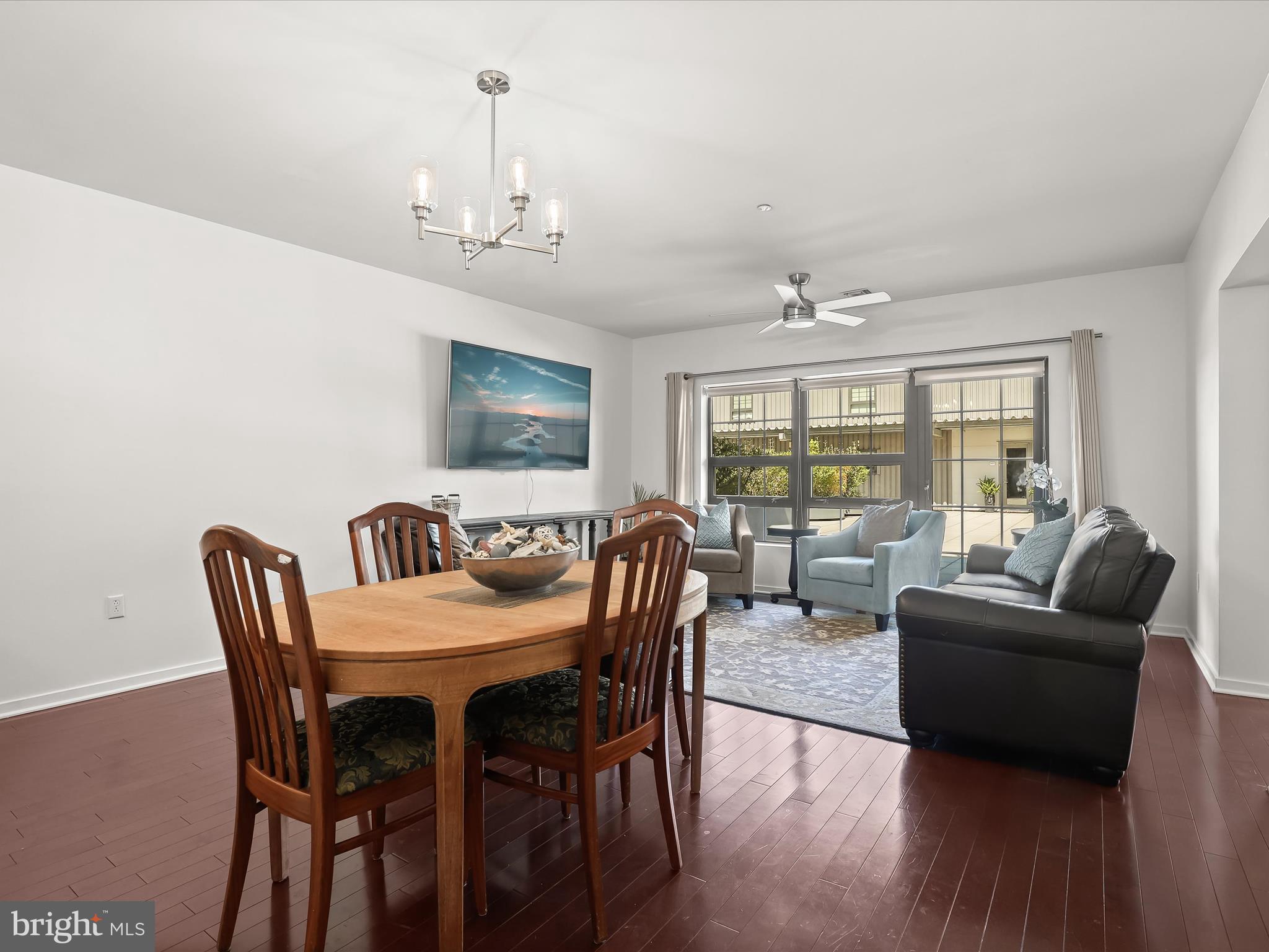 LOCUST POINT - Residential