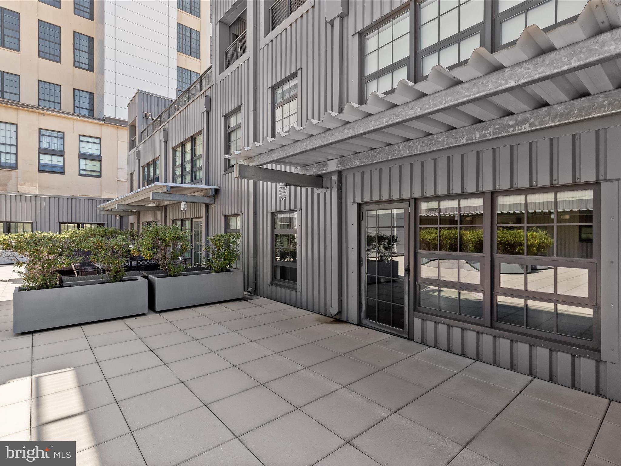 LOCUST POINT - Residential
