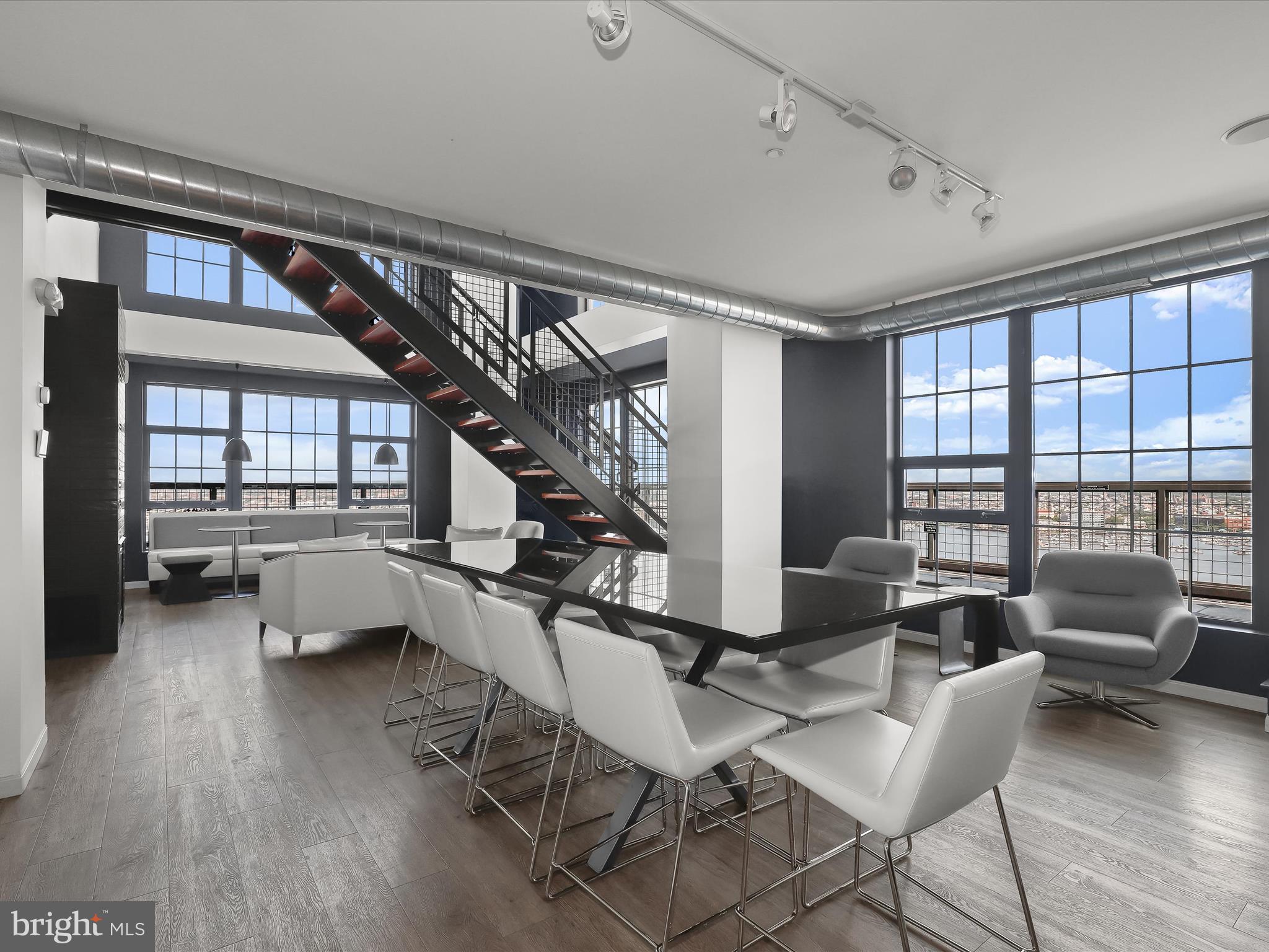 LOCUST POINT - Residential