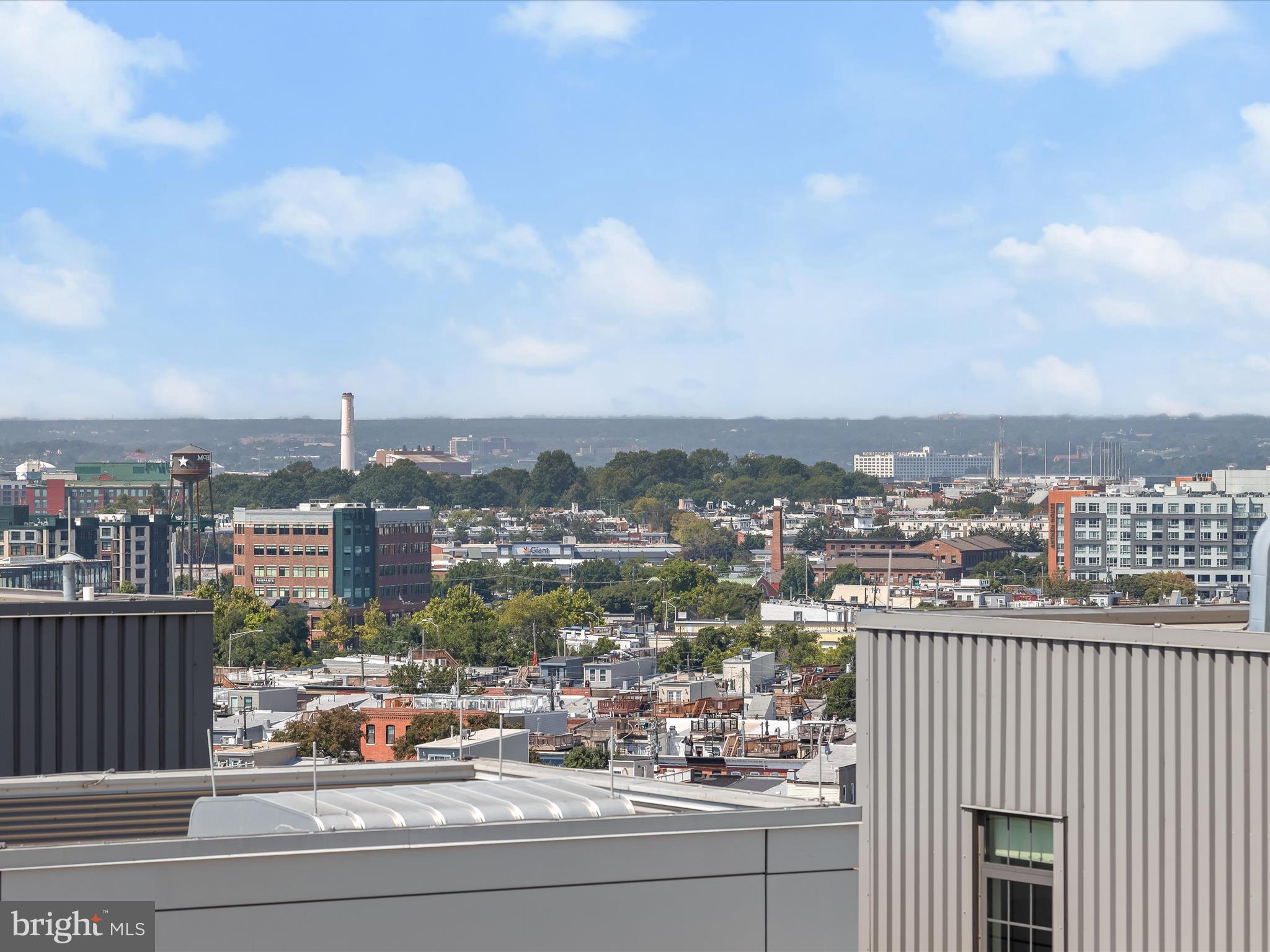 LOCUST POINT - Residential