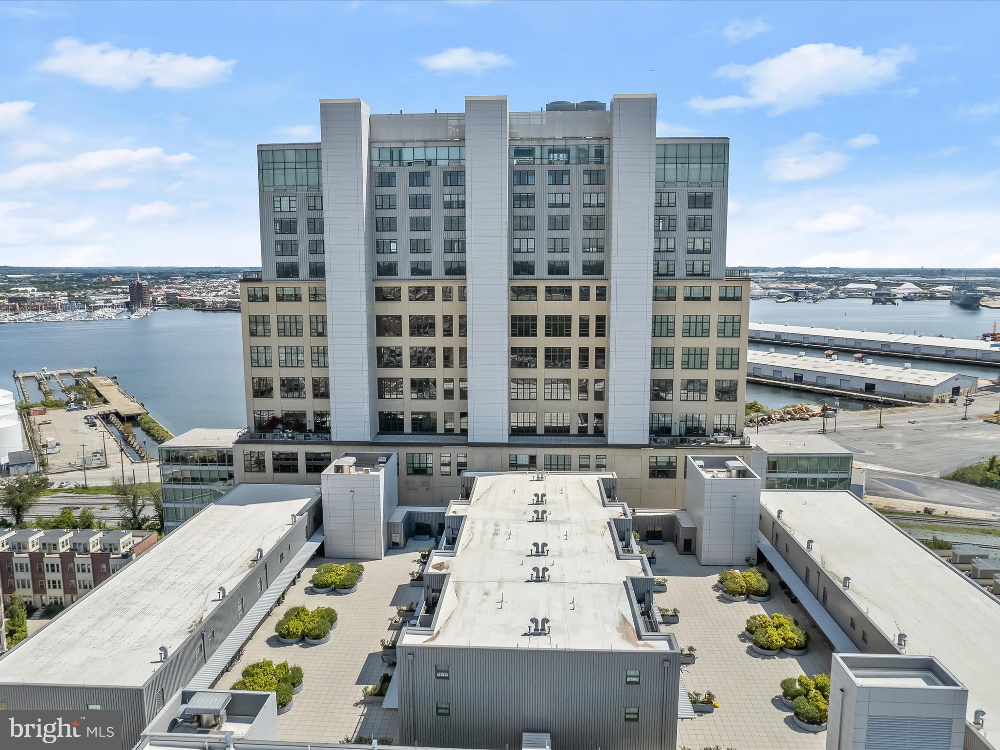 LOCUST POINT - Residential