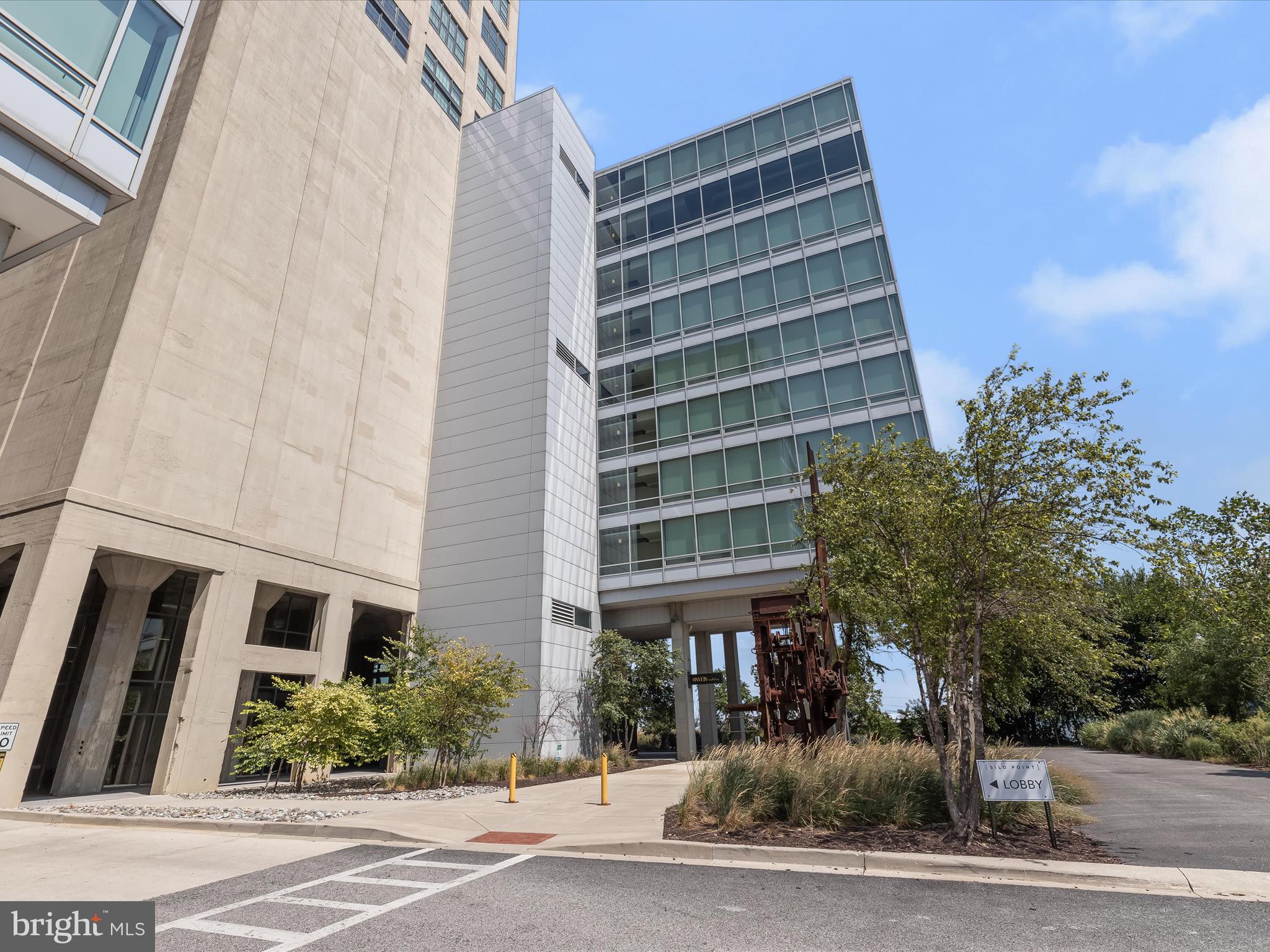 LOCUST POINT - Residential