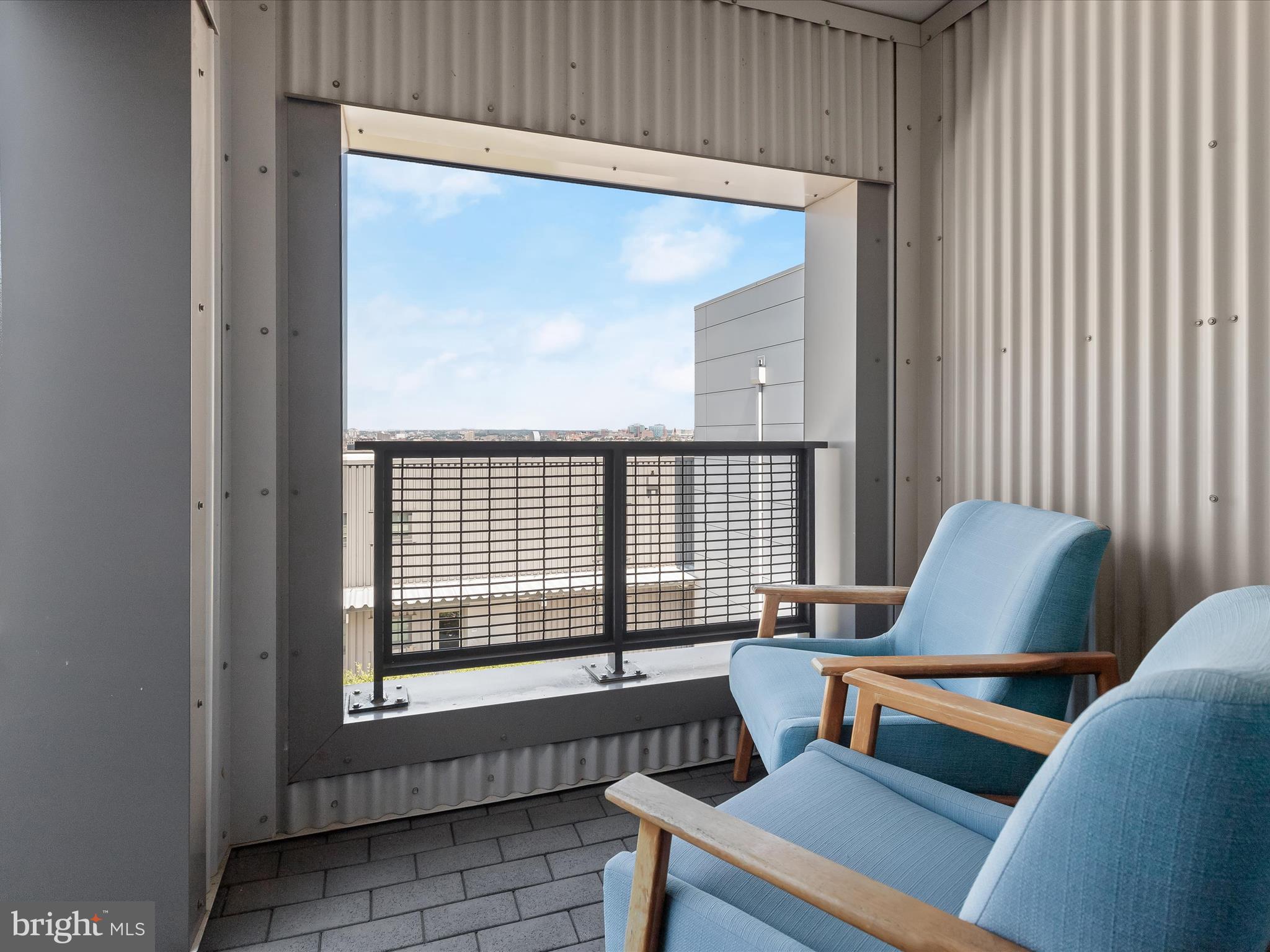 LOCUST POINT - Residential
