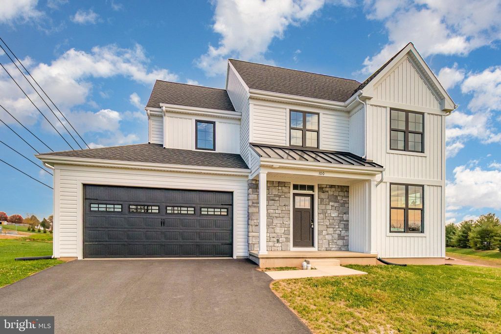 Photo of 100 Eagle Parkway, ELIZABETHTOWN, PA 17022 (MLS # PALA2081880)