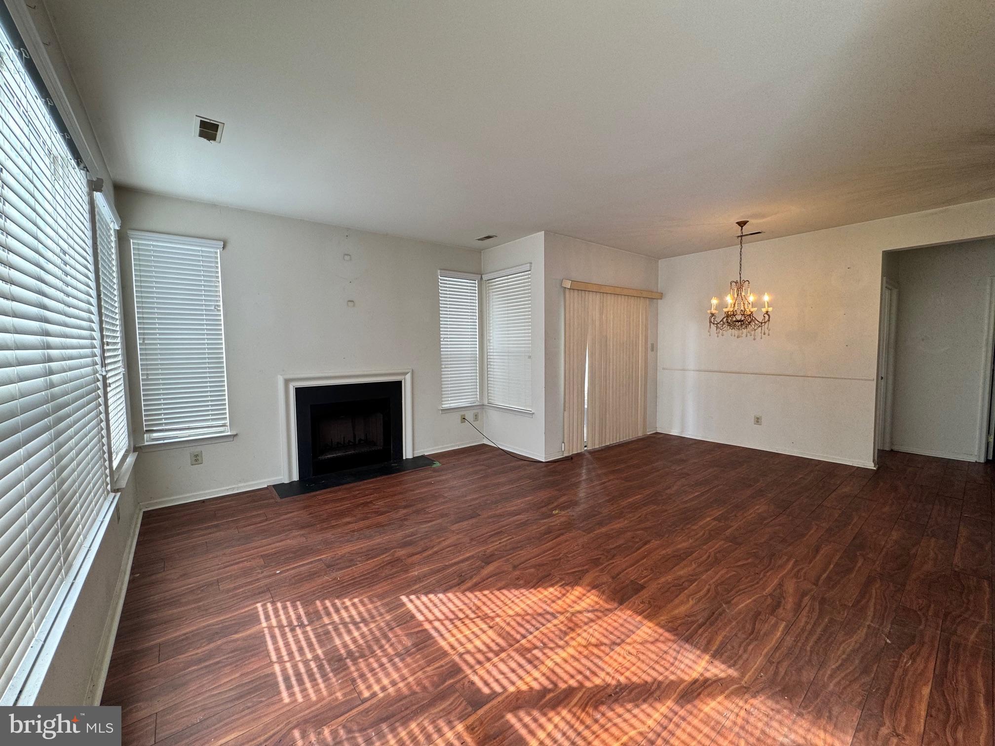 CORNERSTONE - Residential