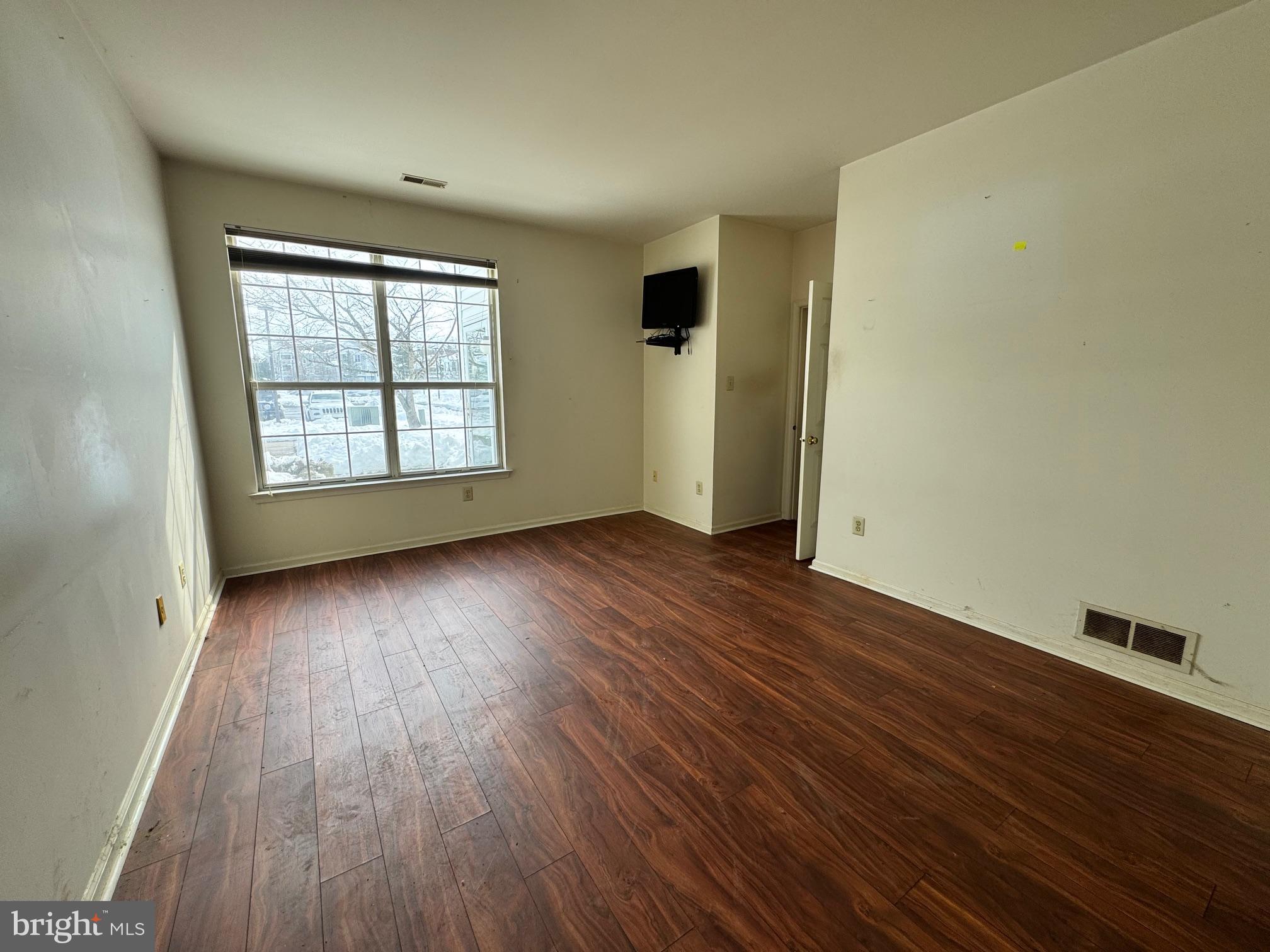 CORNERSTONE - Residential