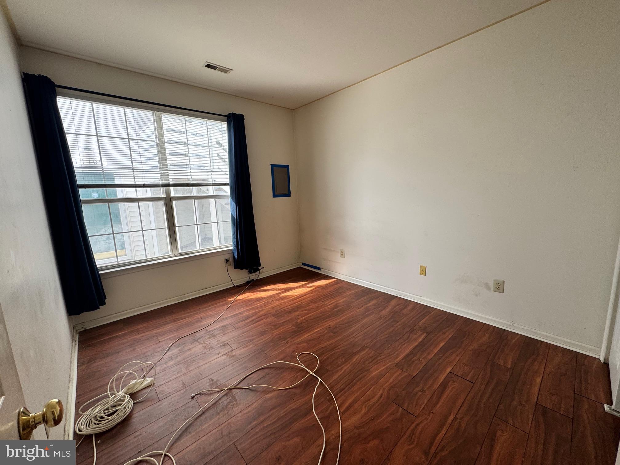 CORNERSTONE - Residential