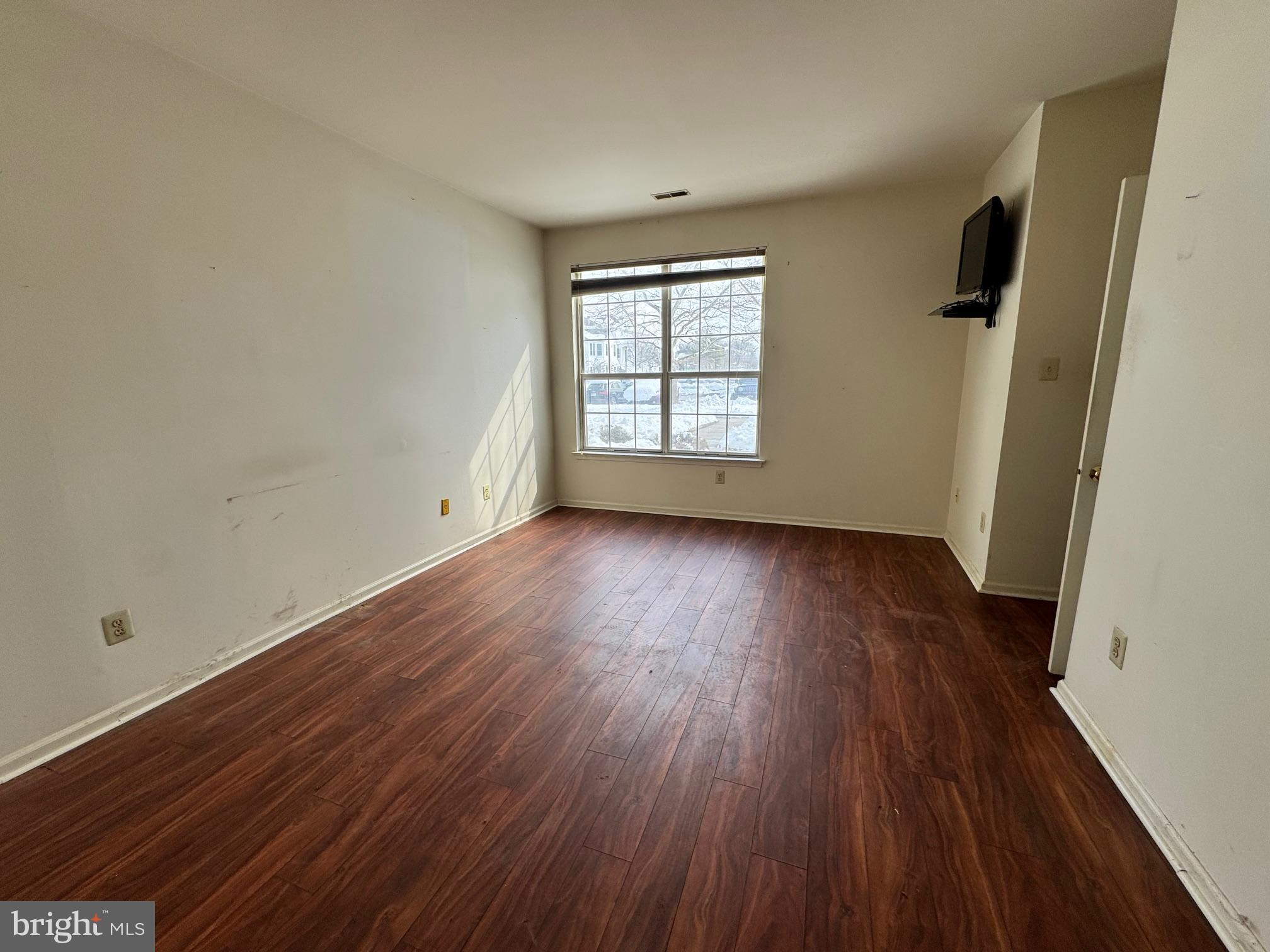 CORNERSTONE - Residential