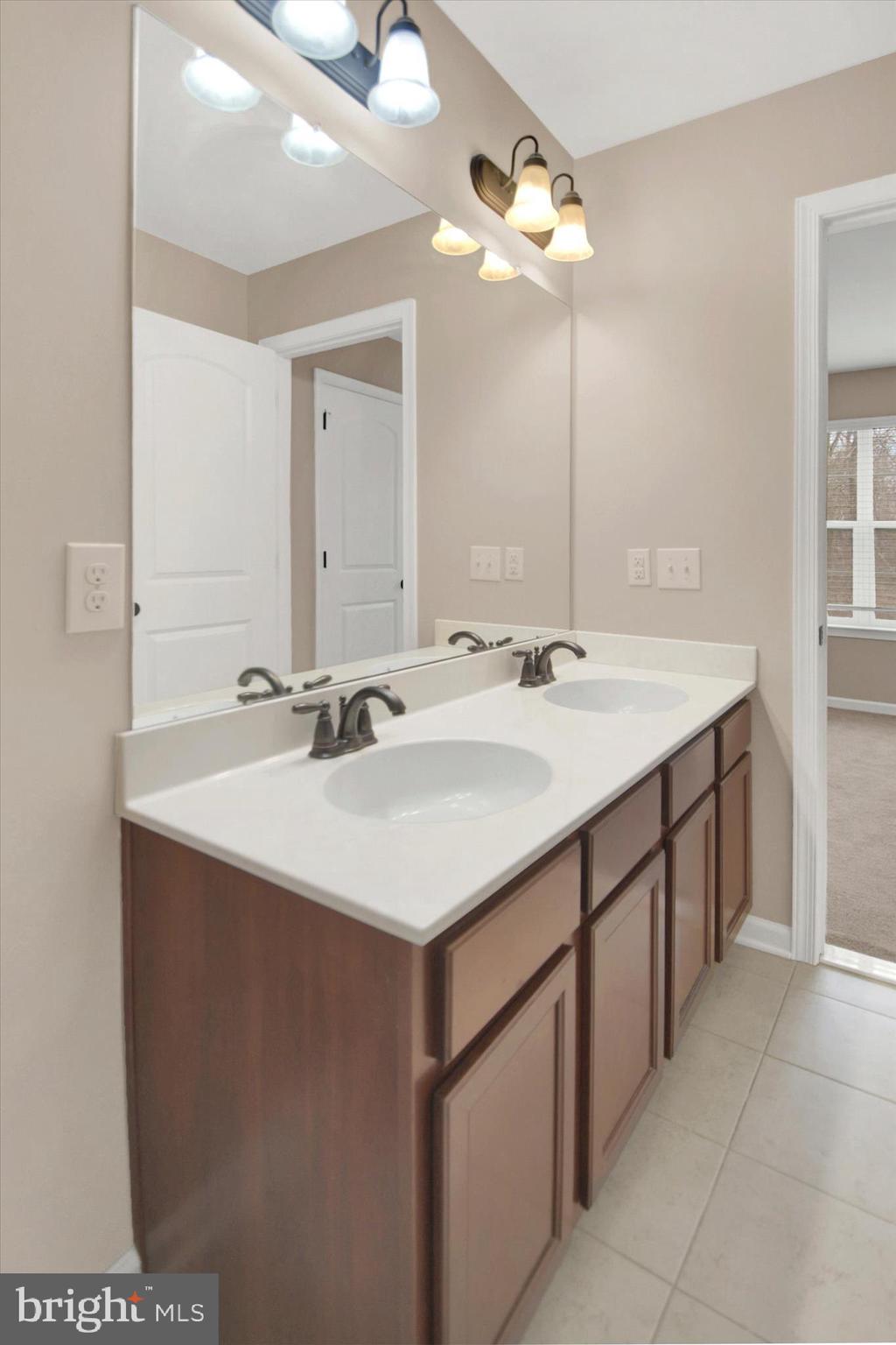 CARRIAGE HILL - Residential