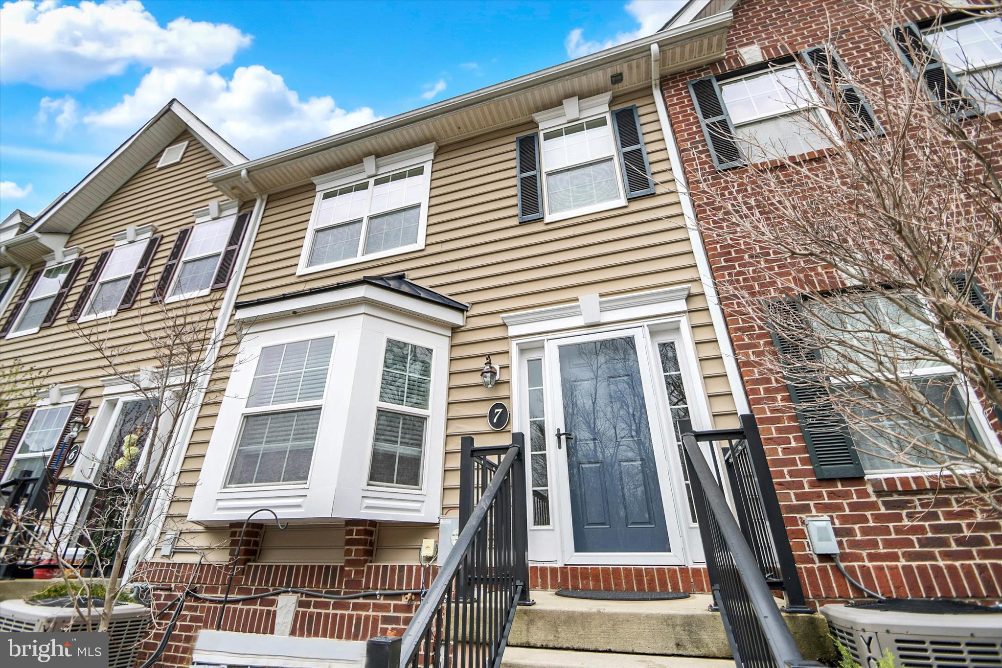 CARRIAGE HILL - Residential