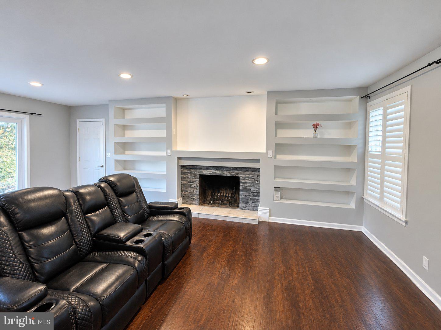 2072 SOUTHPOINT DRIVE