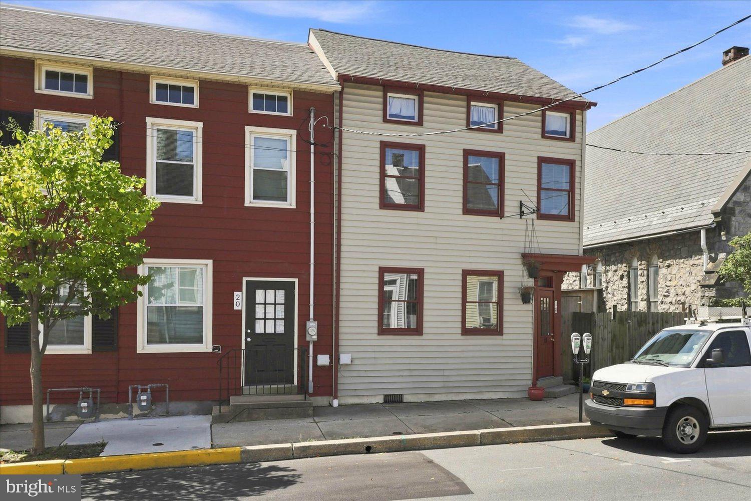 18 S 4TH STREET
