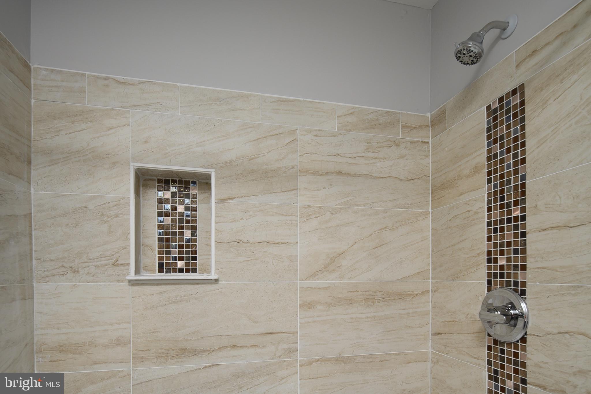 HICKORY RIDGE - Residential Lease